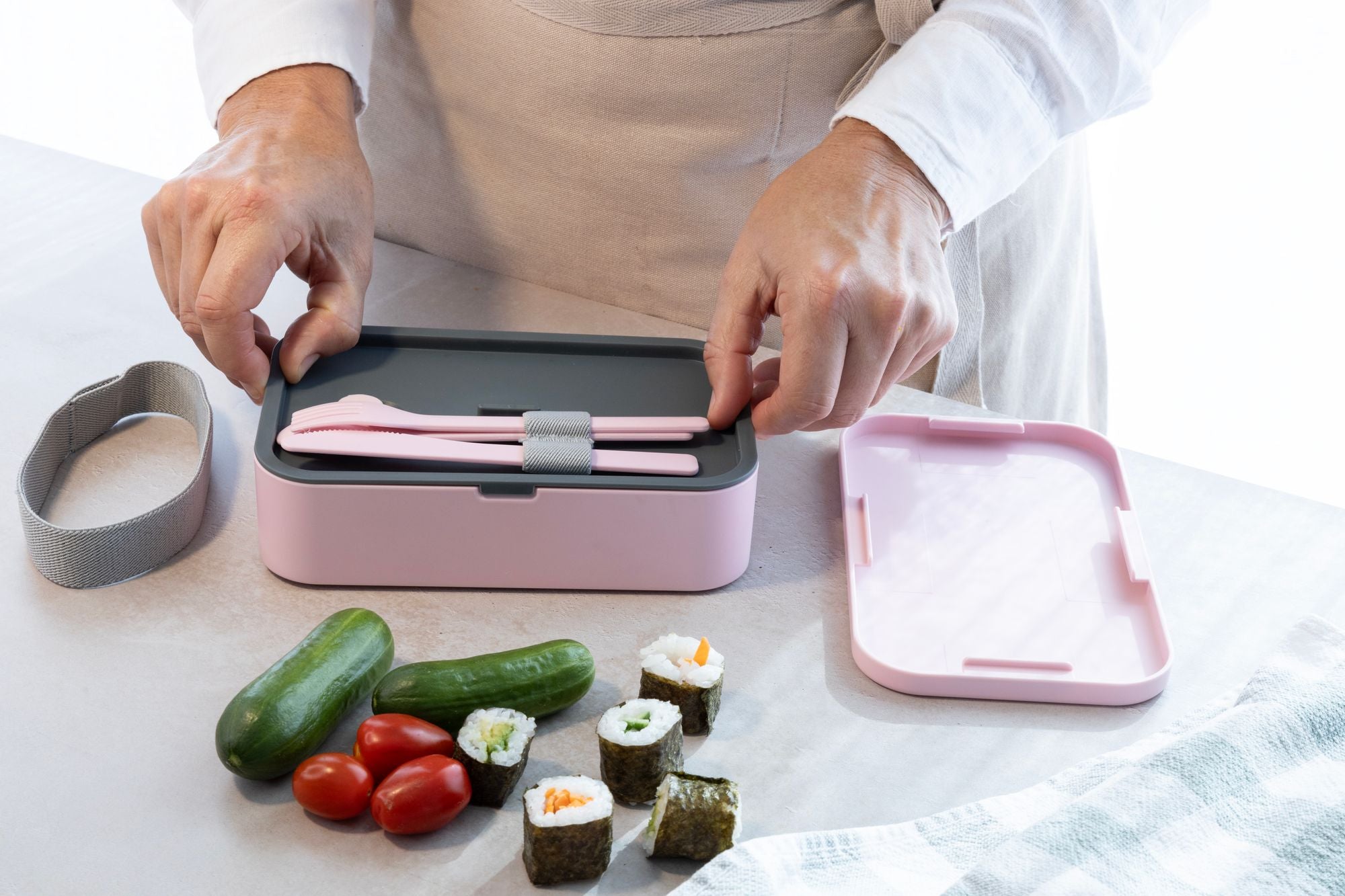 Cuisena RPET Rectangular Bento Box with Cutlery Pink
