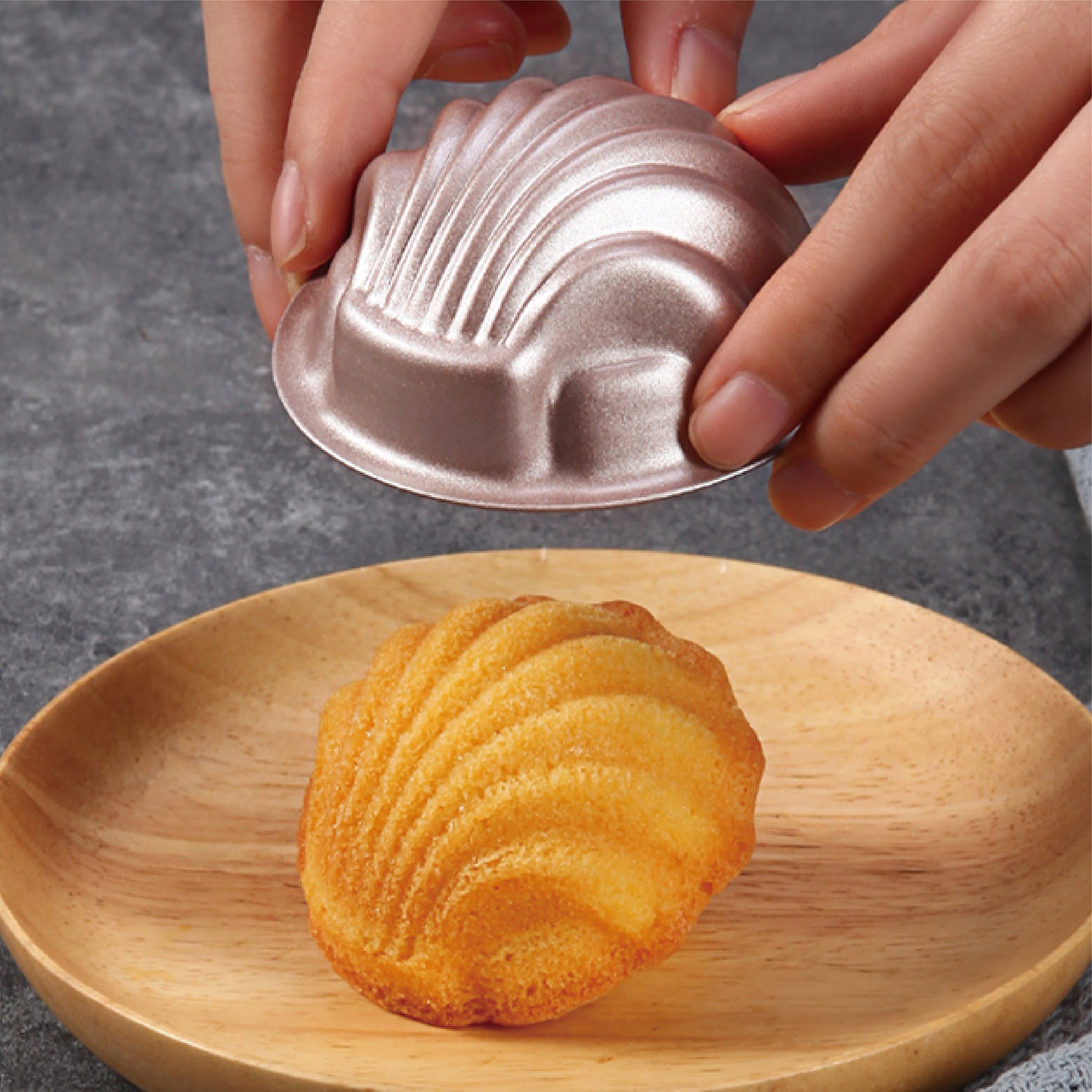 CHEFMADE Mini Madeleine Pan 7.4cm Set of 4 (WK9910-4)