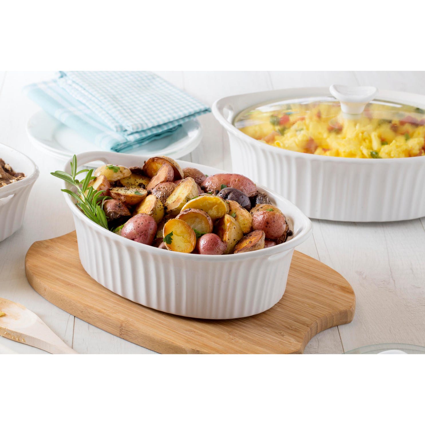 Corningware French White Oval Casserole Dish with Lid (1.4L)