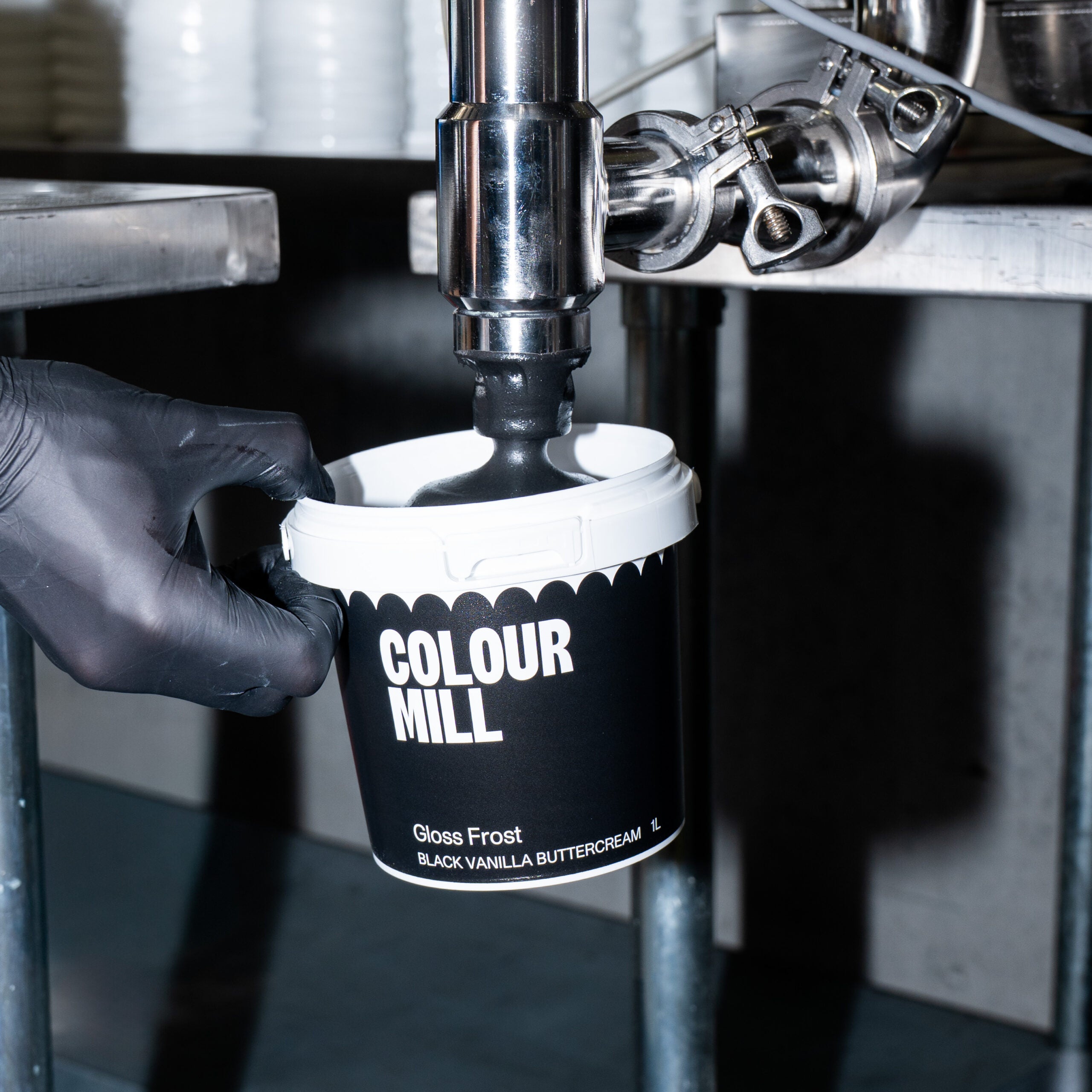 Colour Mill 'Gloss Frost' Buttercream Black 1 Litre