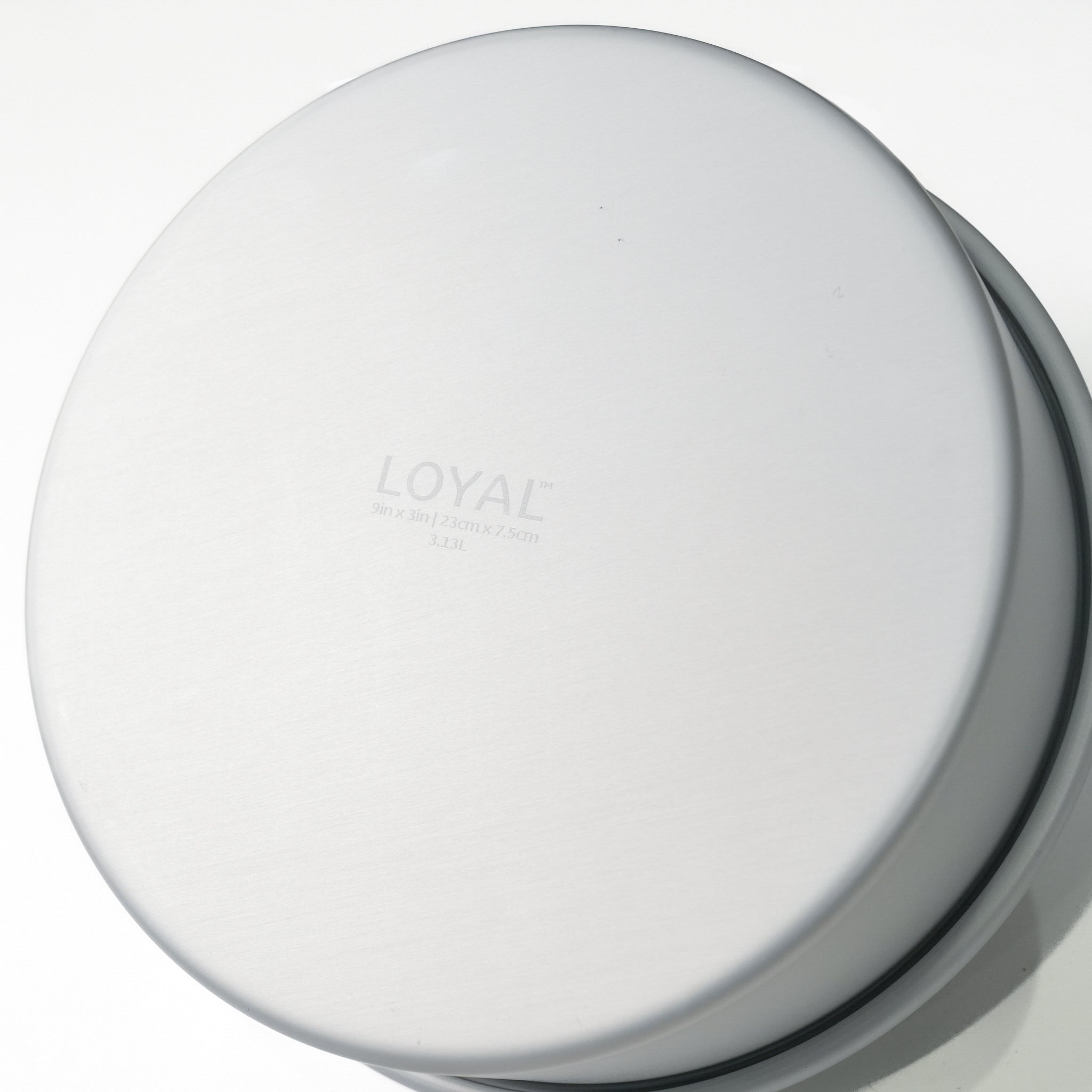 LOYAL Elite Anodised Round Cake Tin 9 Inch