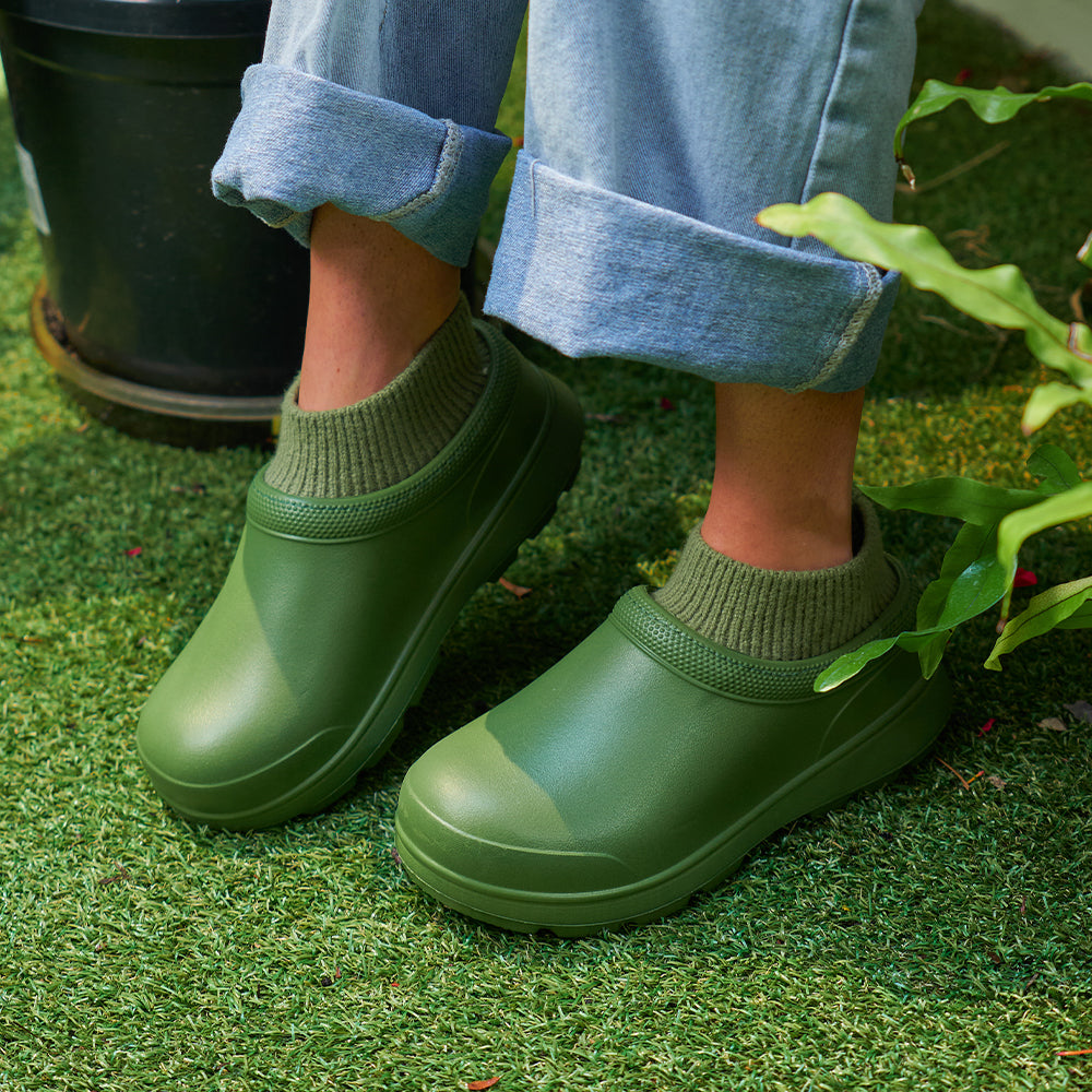 Annabel Trends Gummies Clog Sherpa Olive Size 9