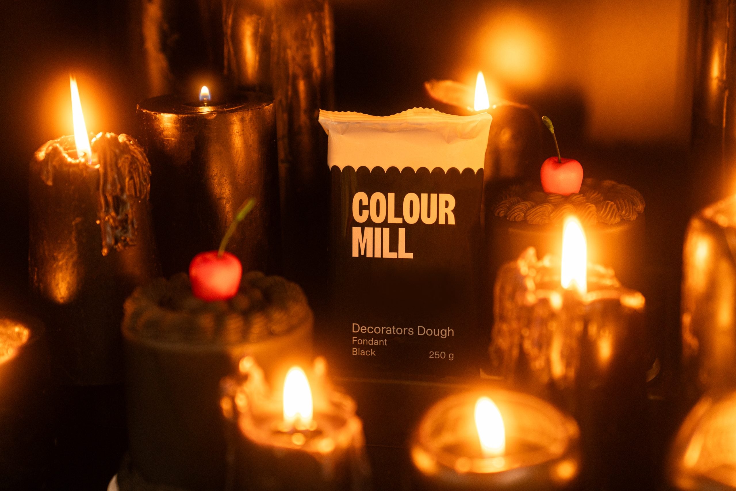 Colour Mill Decorators Dough Black 250g