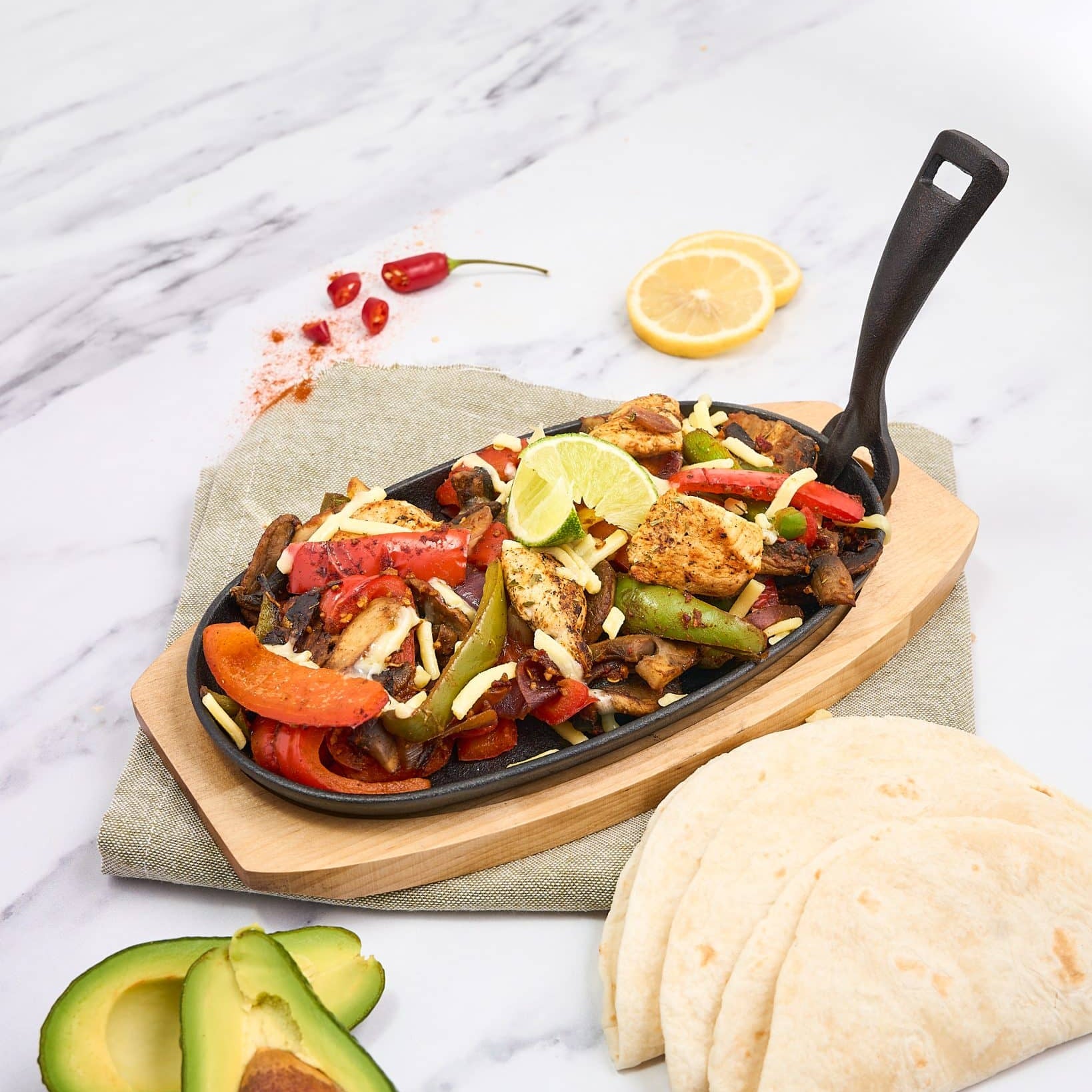 KH Khast Cast Iron Oval Sizzle Plate with Wooden Tray 23 × 14cm