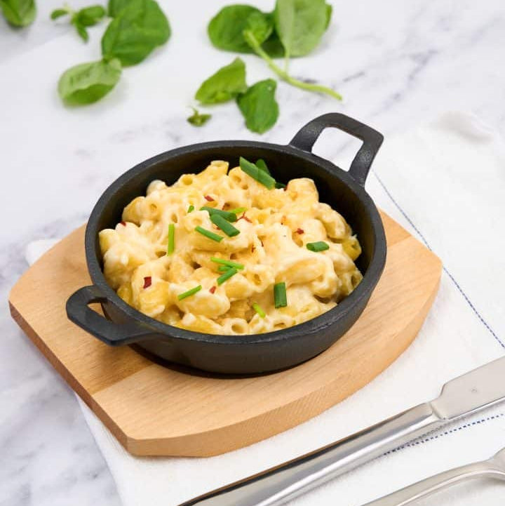 KH Khast Cast Iron Gratin Dish with Wooden Tray 16cm