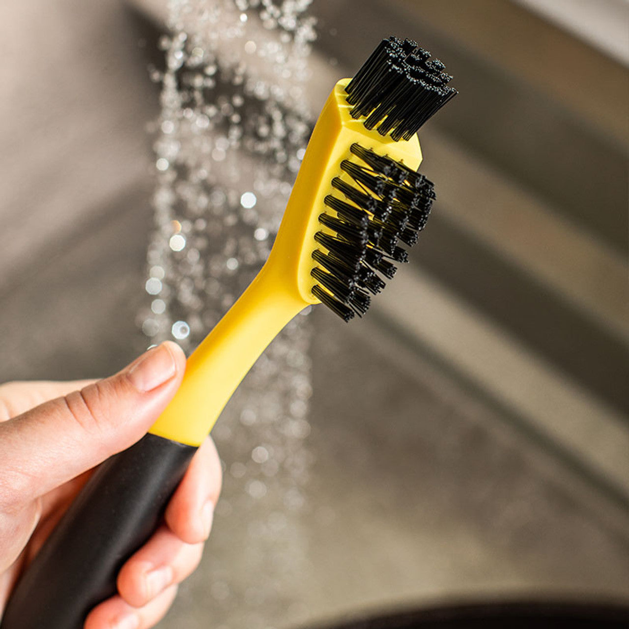 Lodge Corner & Groove Brush