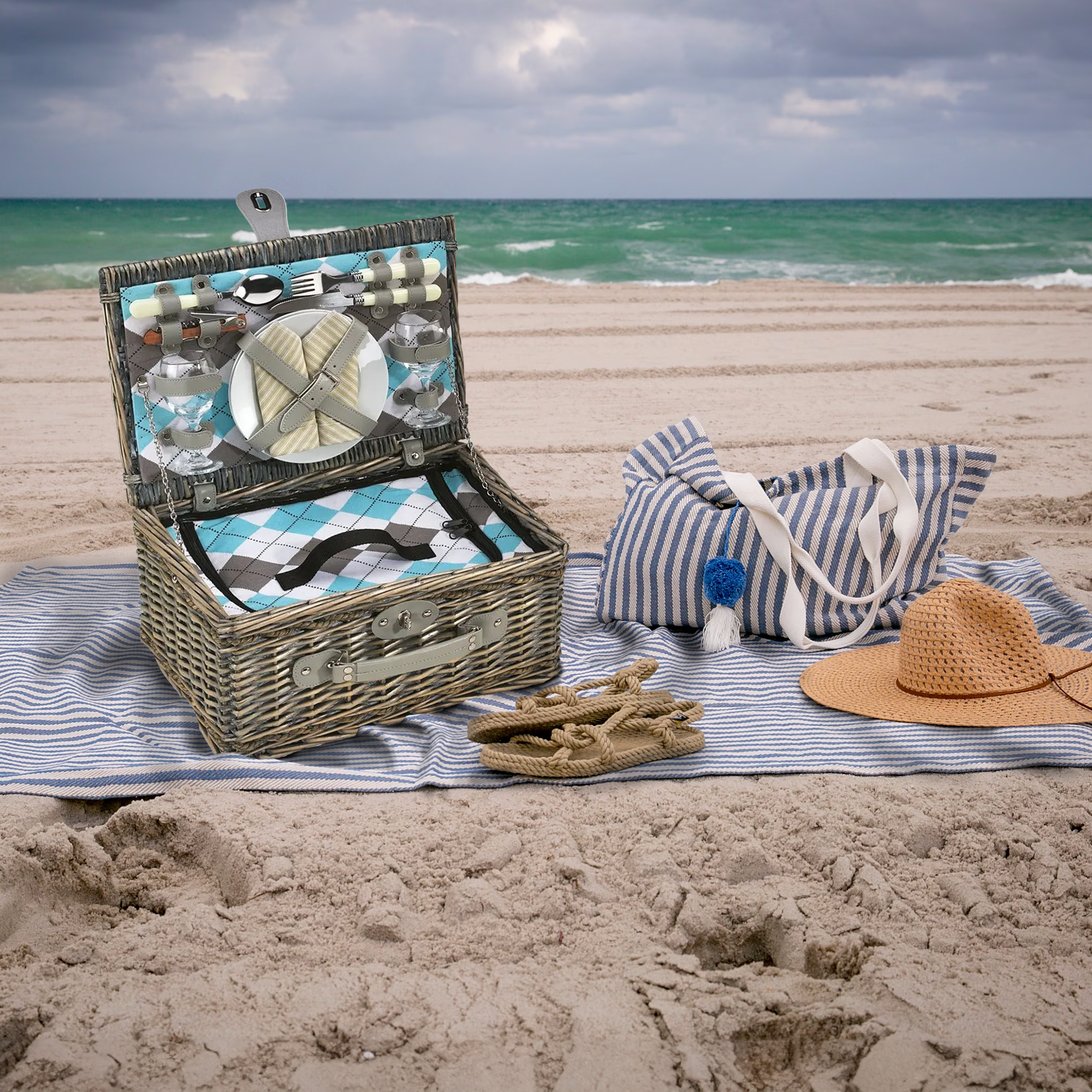 Cilio Stresa Deluxe Picnic Basket – Olive Green, 2 Person (40 × 28 × 20 cm)