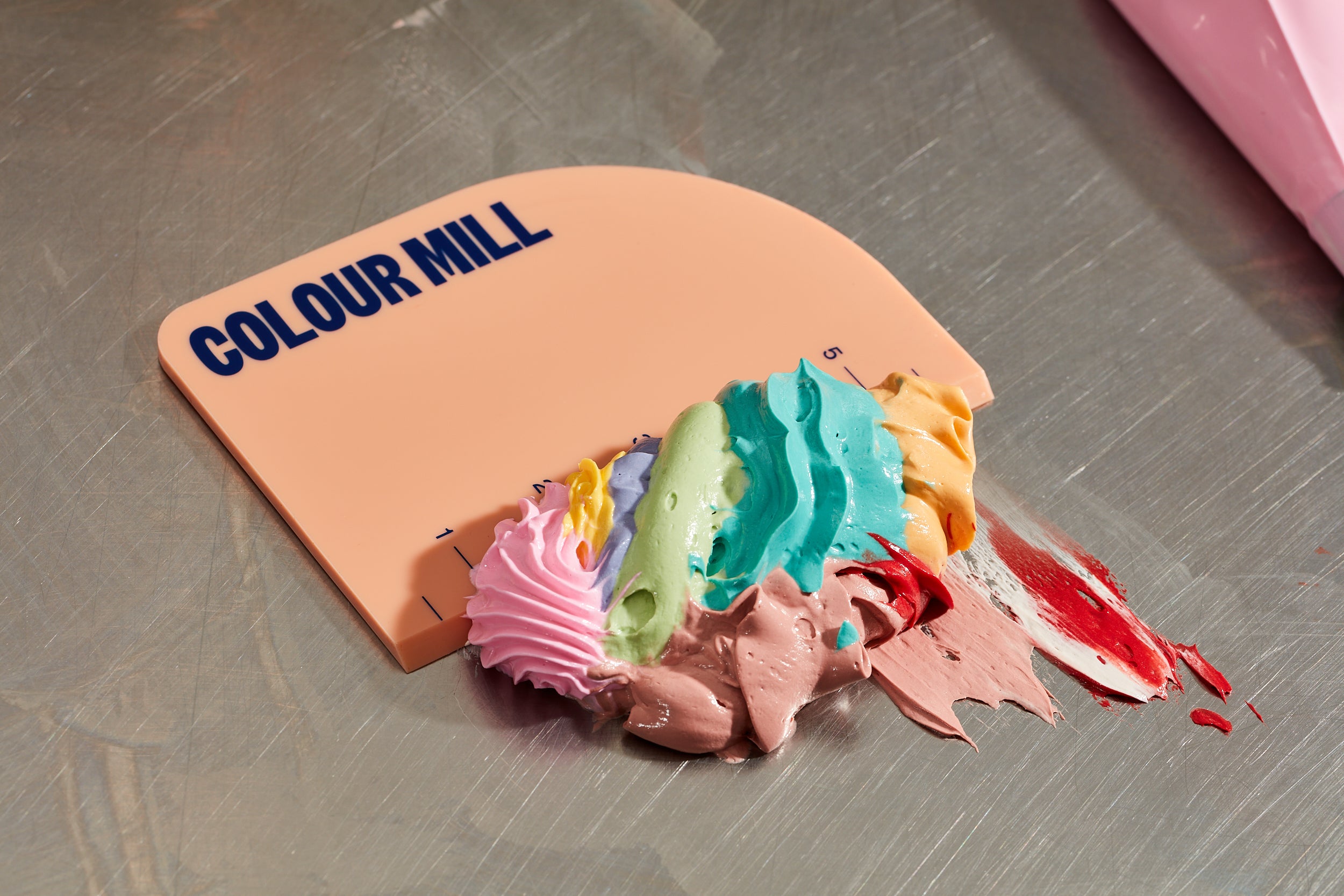 Colour Mill Serial Scraper Peach (6in)