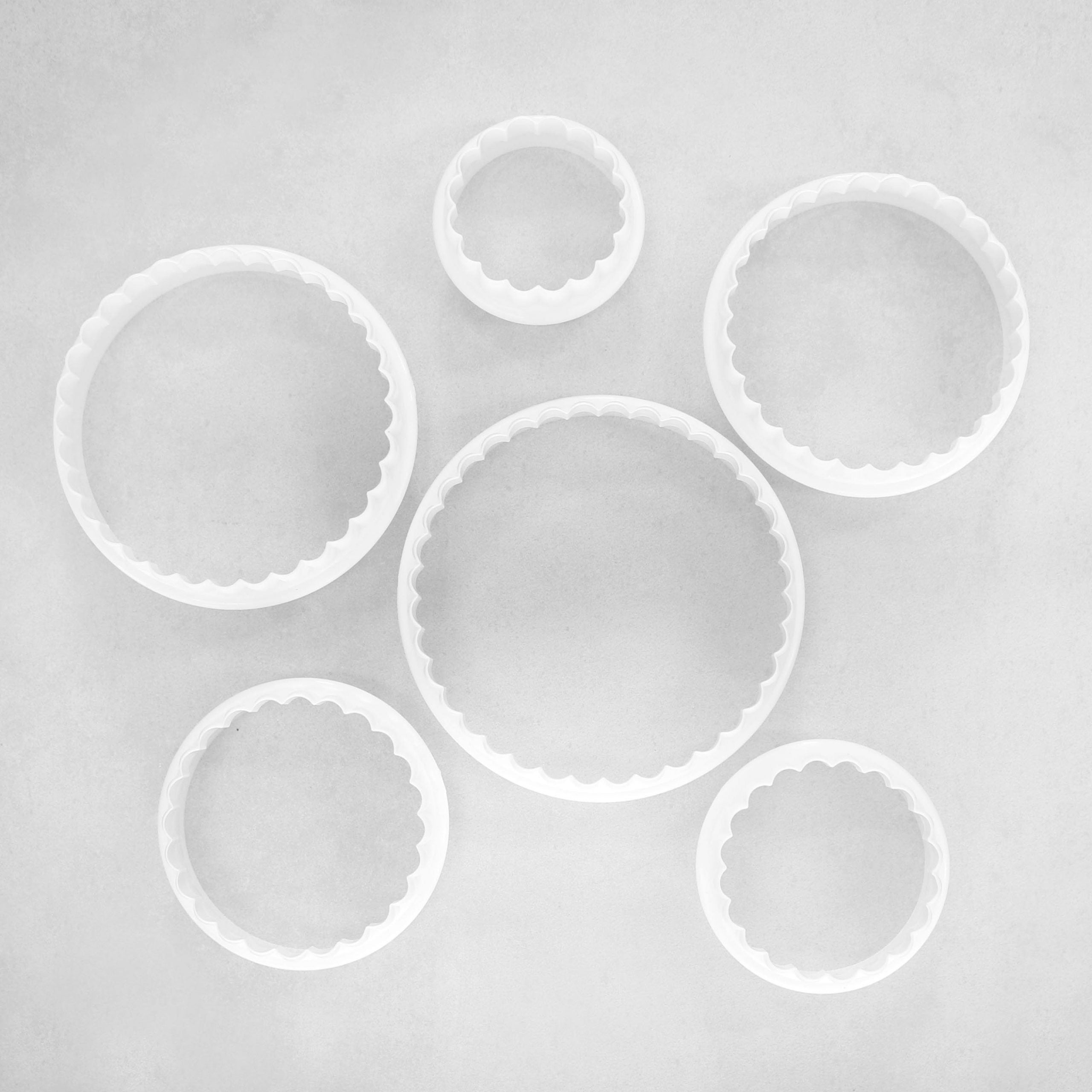 LOYAL Round Cutter Set Plain & Scalloped 6 Piece