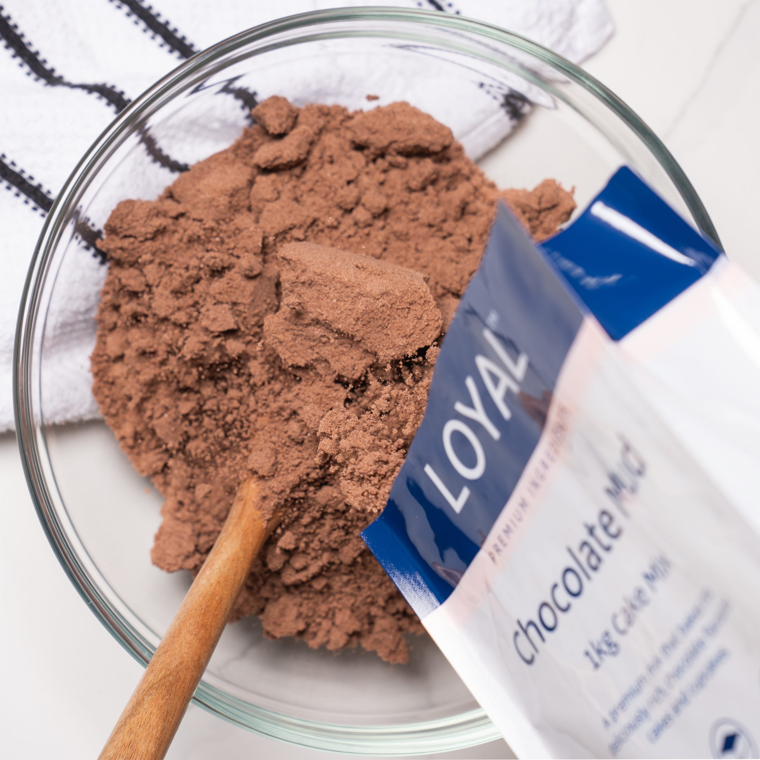 LOYAL Chocolate Mud Cake Mix 1kg