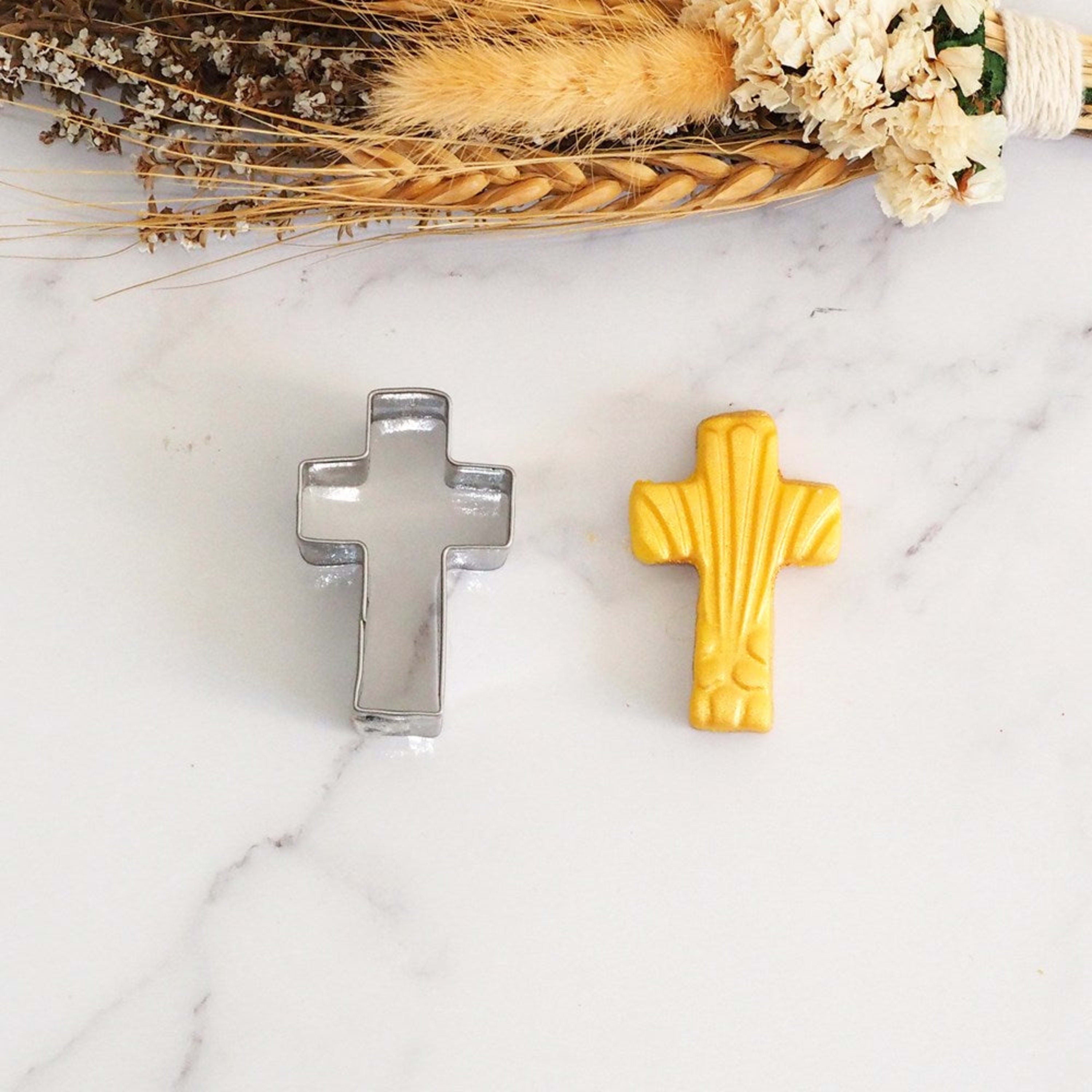 Sweet Themes Mini Cross Cookie Cutter