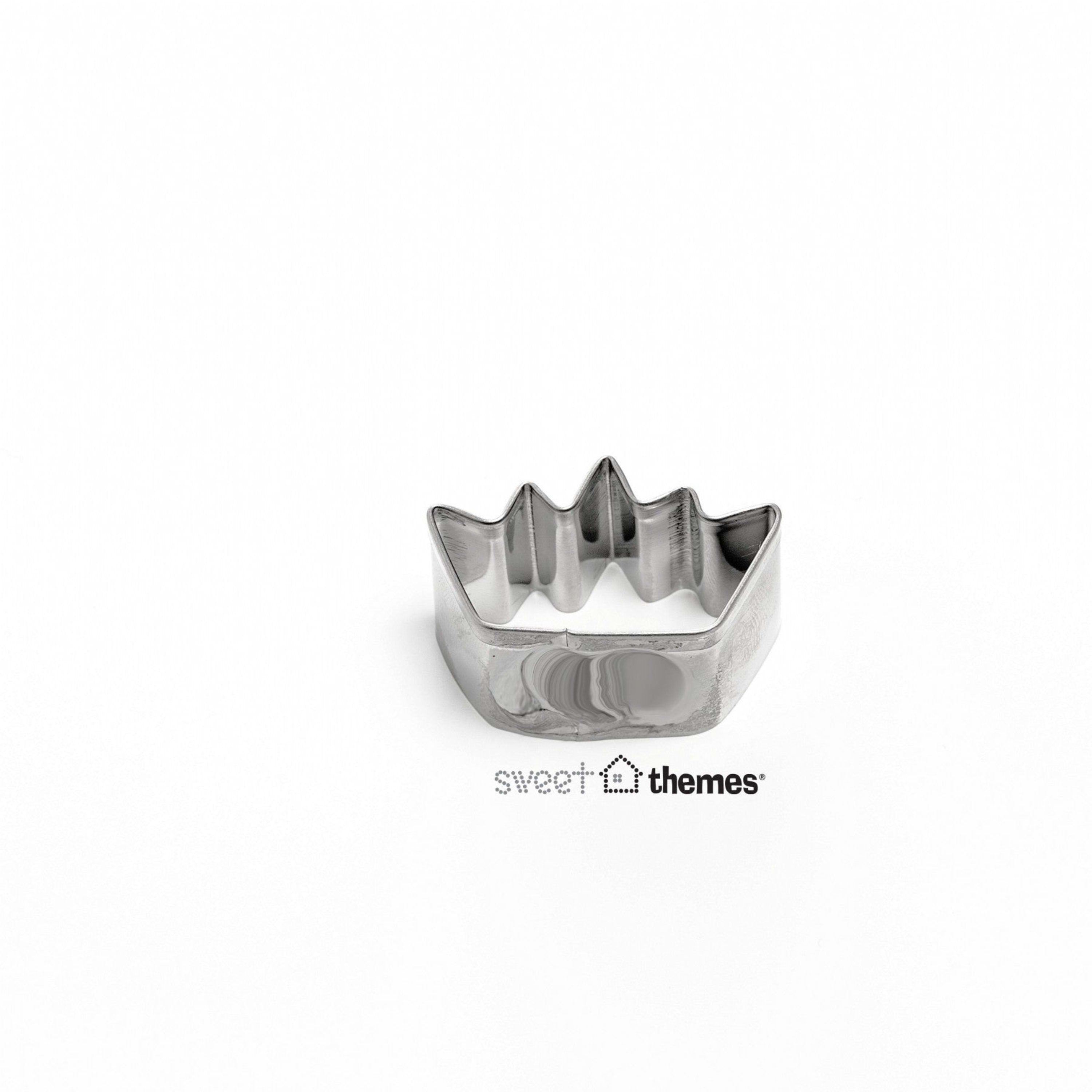 Sweet Themes Mini Crown Cookie Cutter