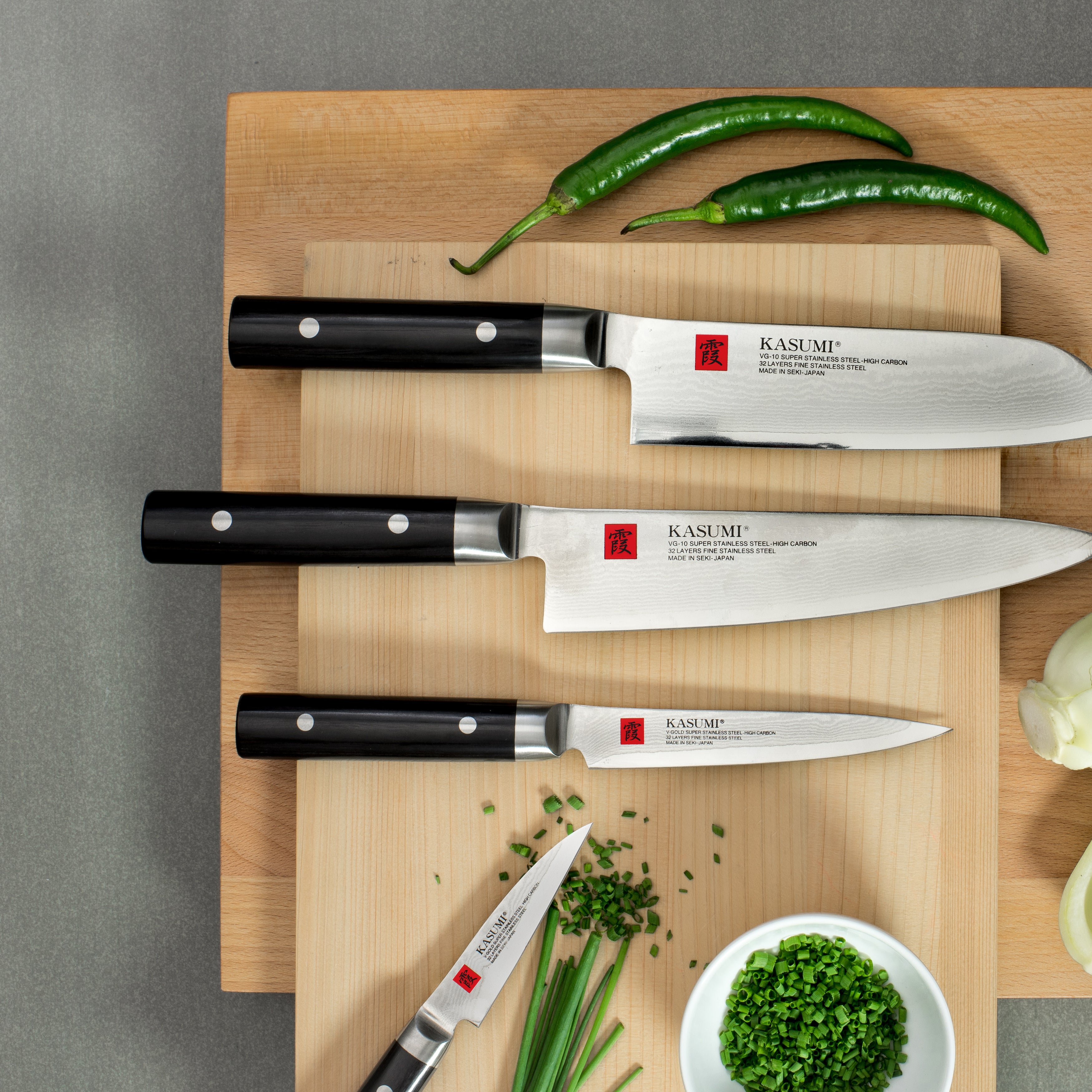 Kasumi Japanese Damascus Santoku Knife 18cm