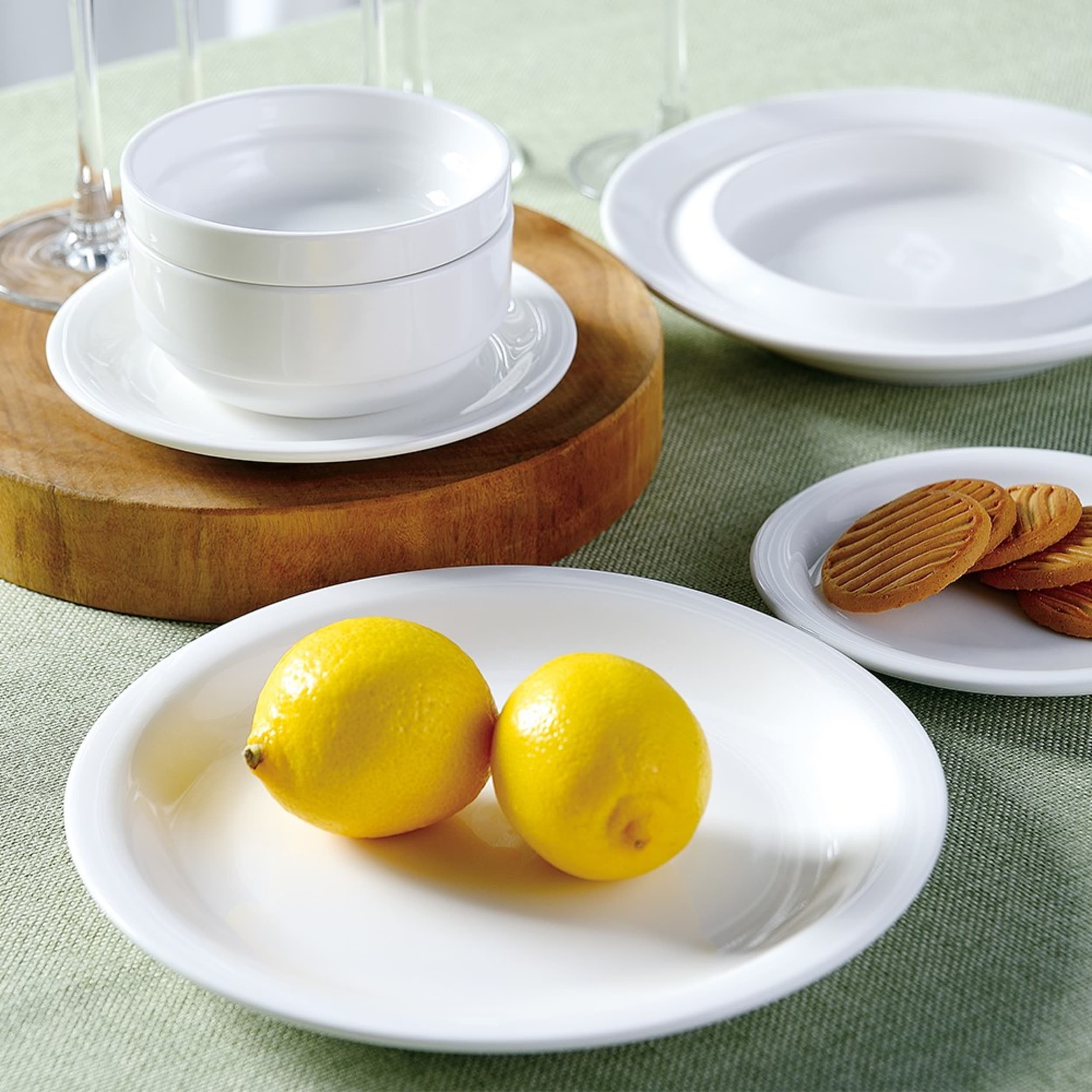 Pro.mundi Echelon Narrow Rim Plate 153mm White