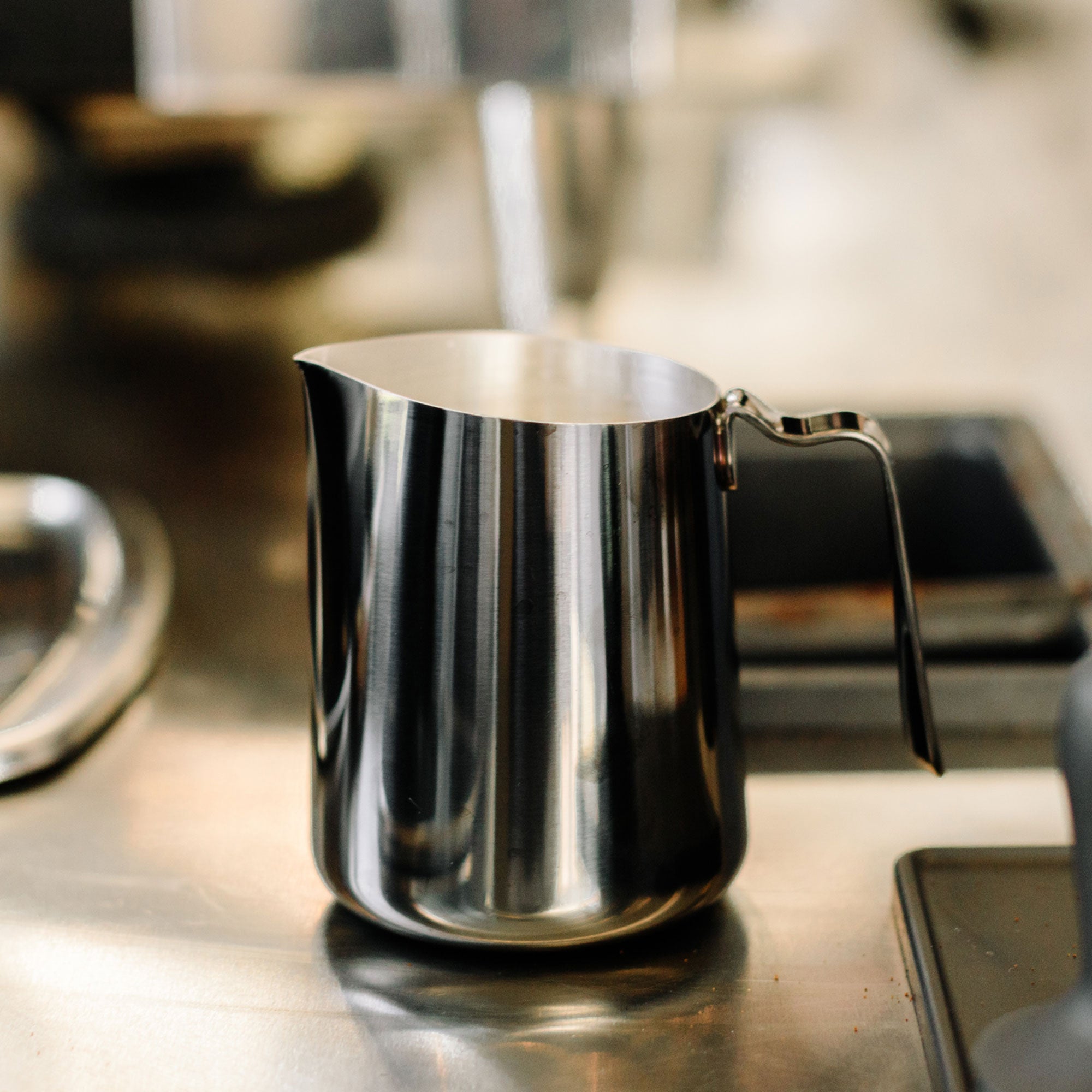 Fellow Eddy Steaming Pitcher Graphite - 523ml/18oz