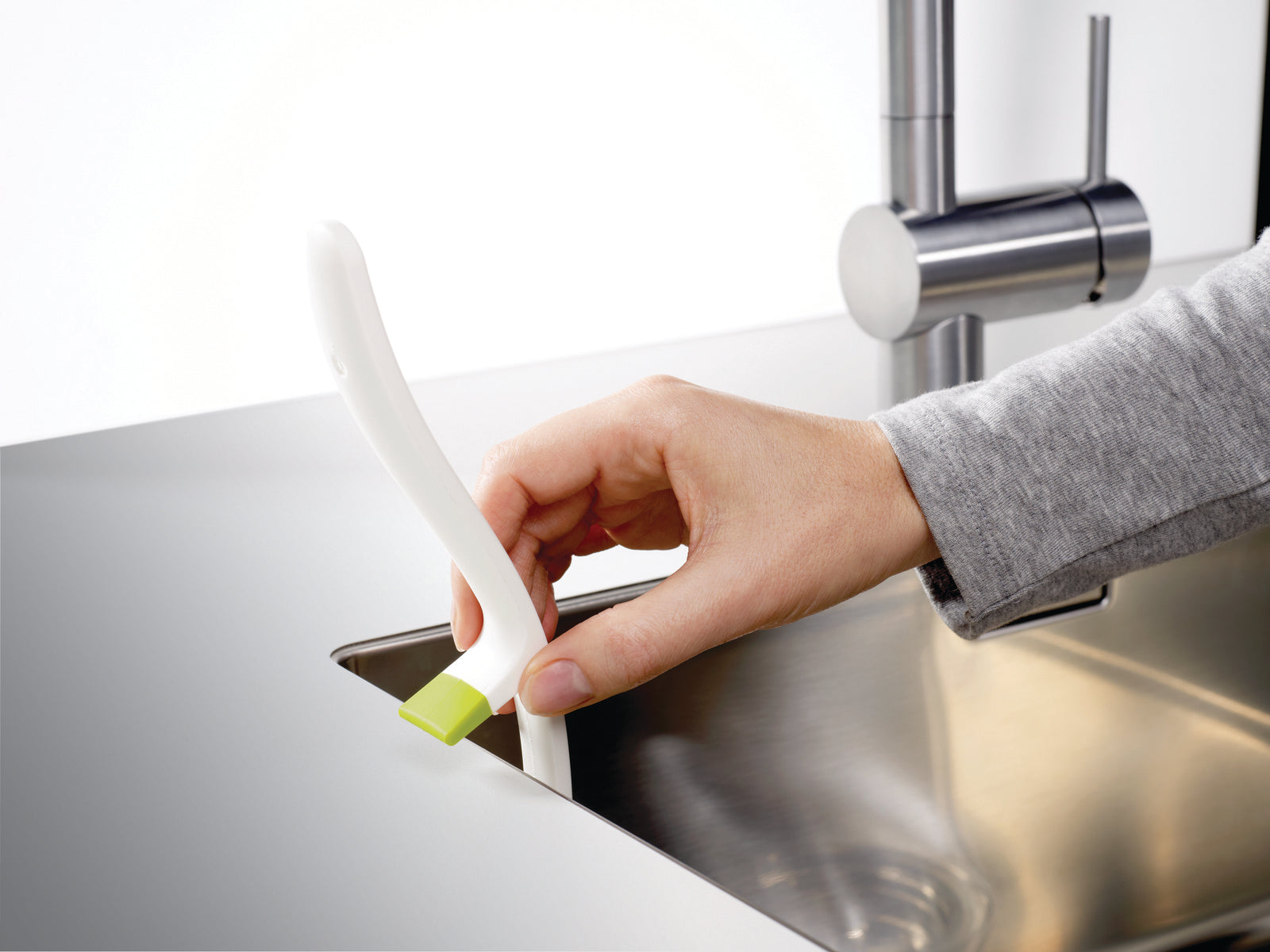 Joseph Joseph Edge Dish Brush - Green