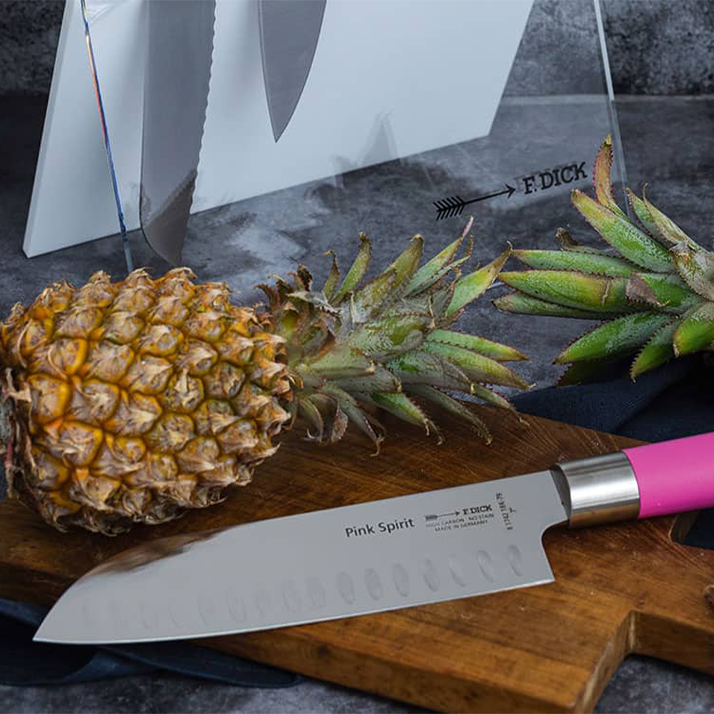 F.Dick Pink Spirit Santoku Kullenschliff, 18cm, C&C/P