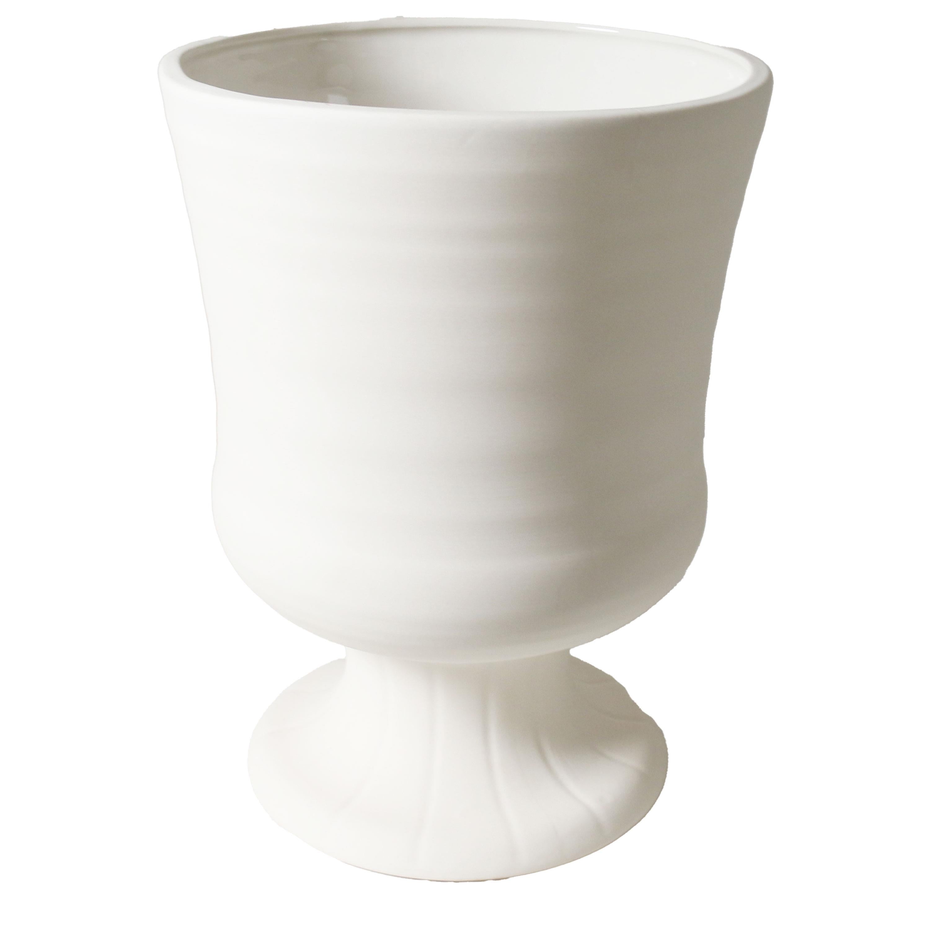 Robert Gordon Trophy Life Devon Vase - Vintage White