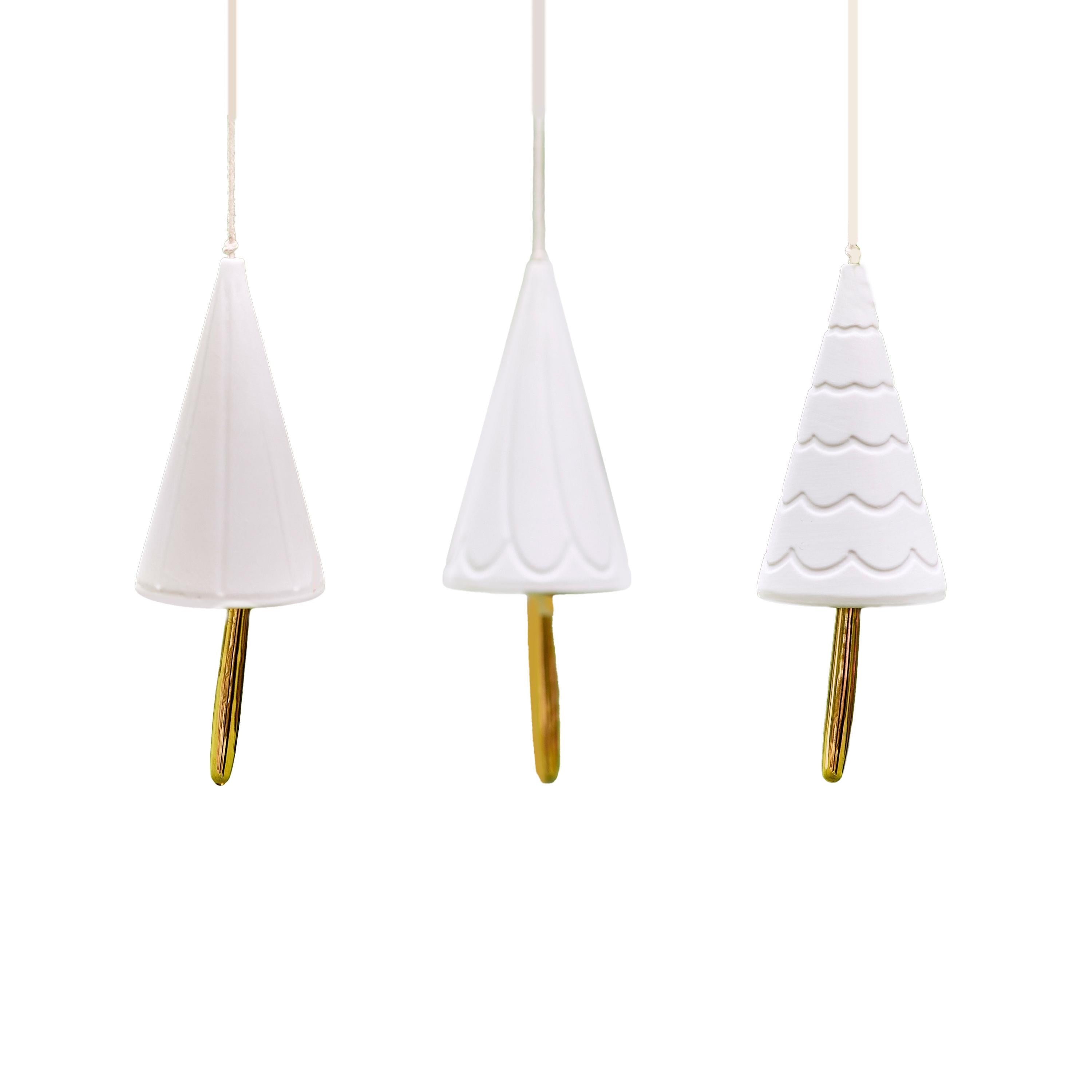 Robert Gordon Prancer Hanging Christmas Tree Bells - White with Gold