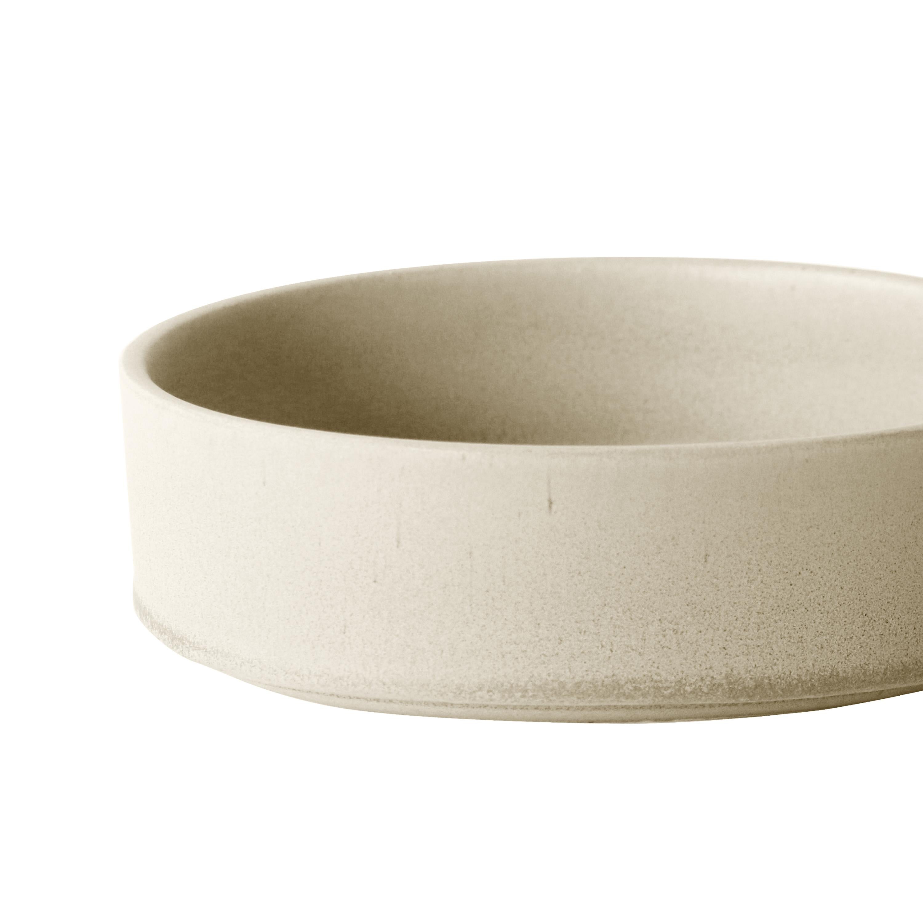Robert Gordon Platform Round Bowl 17cm - Sand