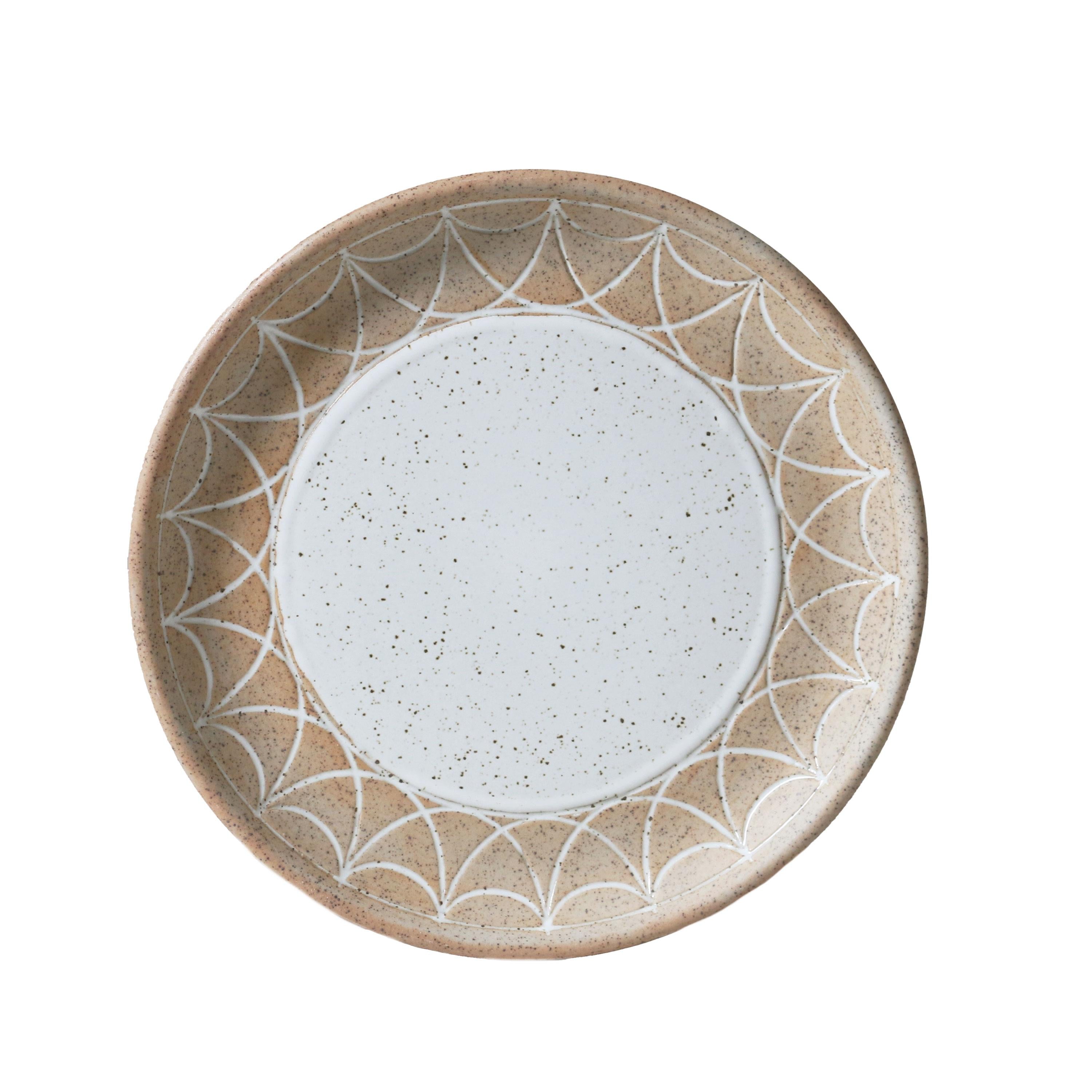 Robert Gordon Natural Entertainer Plate 17cm Single with Etching