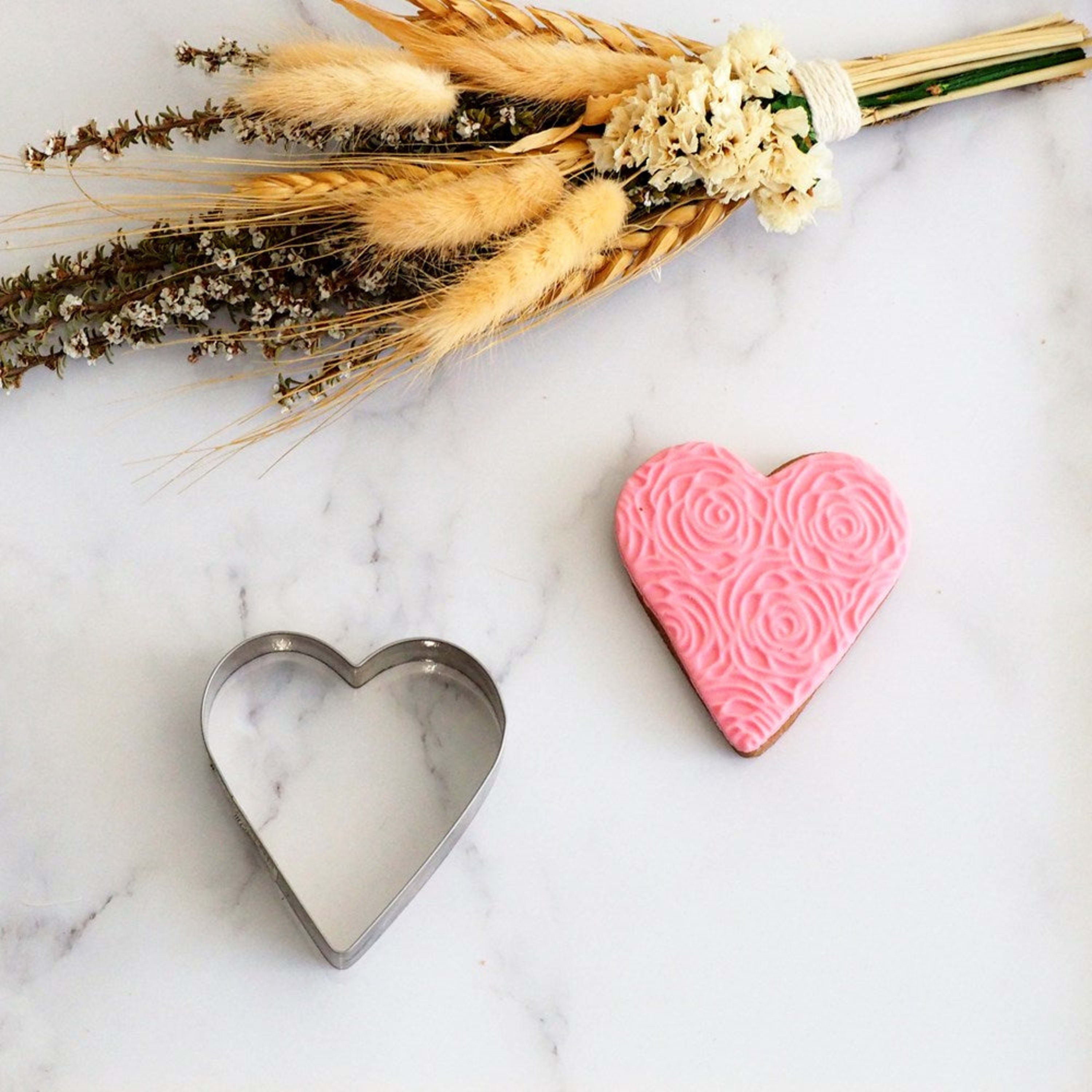Sweet Themes Medium Heart 6.5cm Cookie Cutter