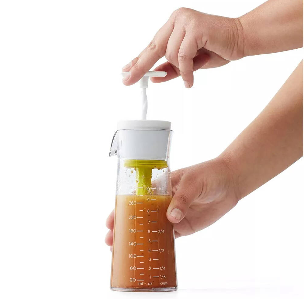 Chef’n Emulstir Salad Dressing Mixer