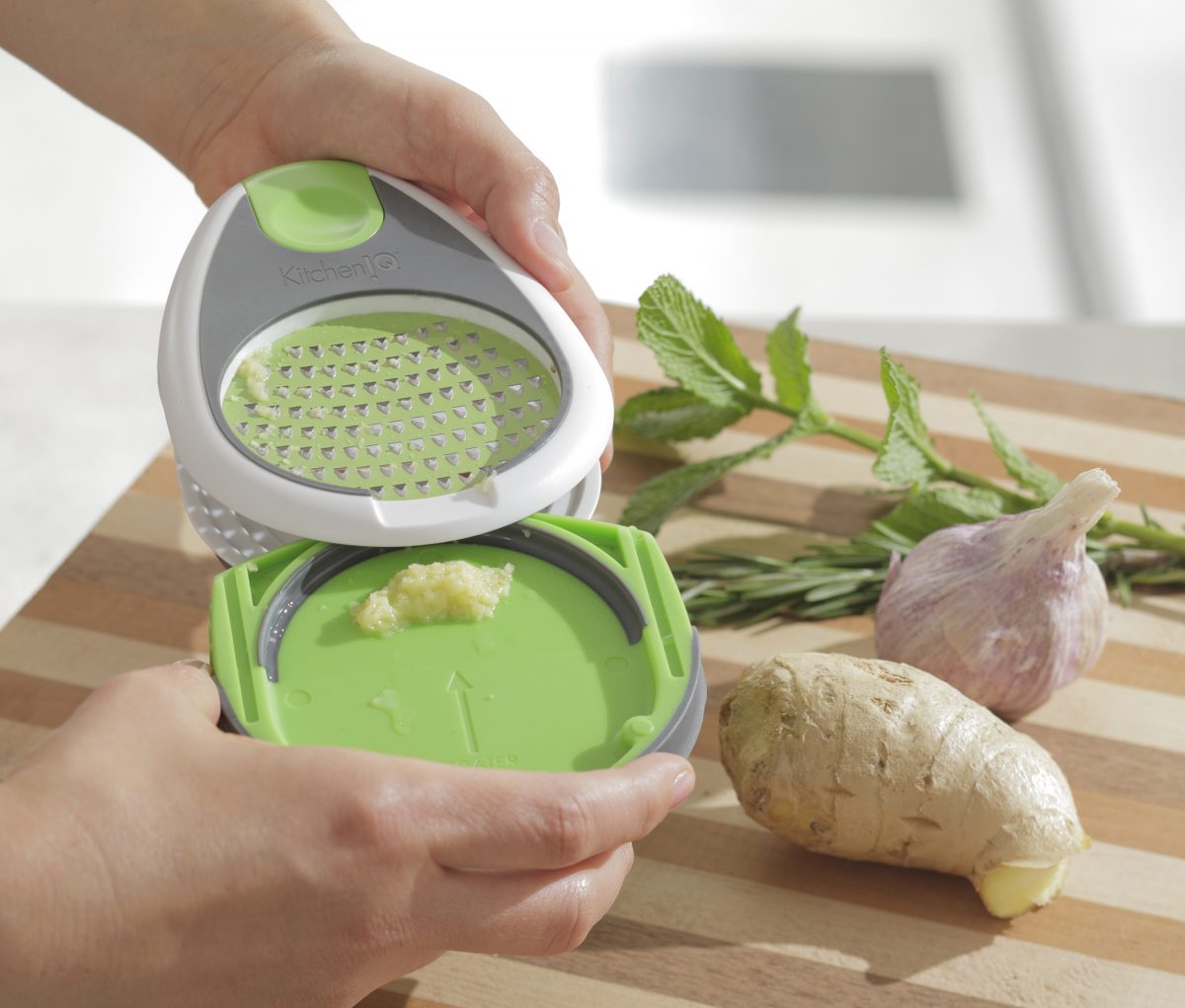 KitchenIQ Ginger Tool
