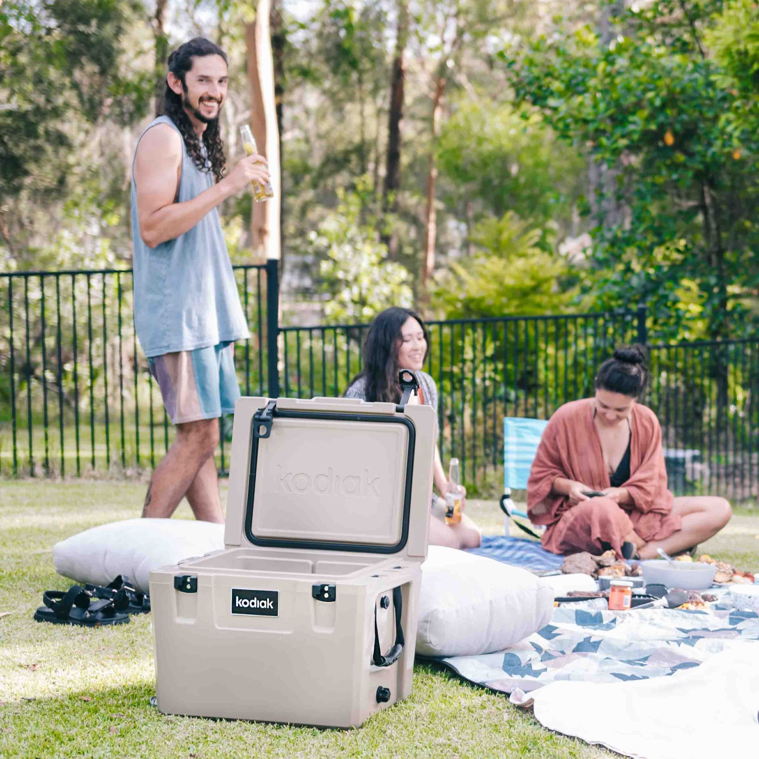 Kodiak Hard Cooler 32L Sand