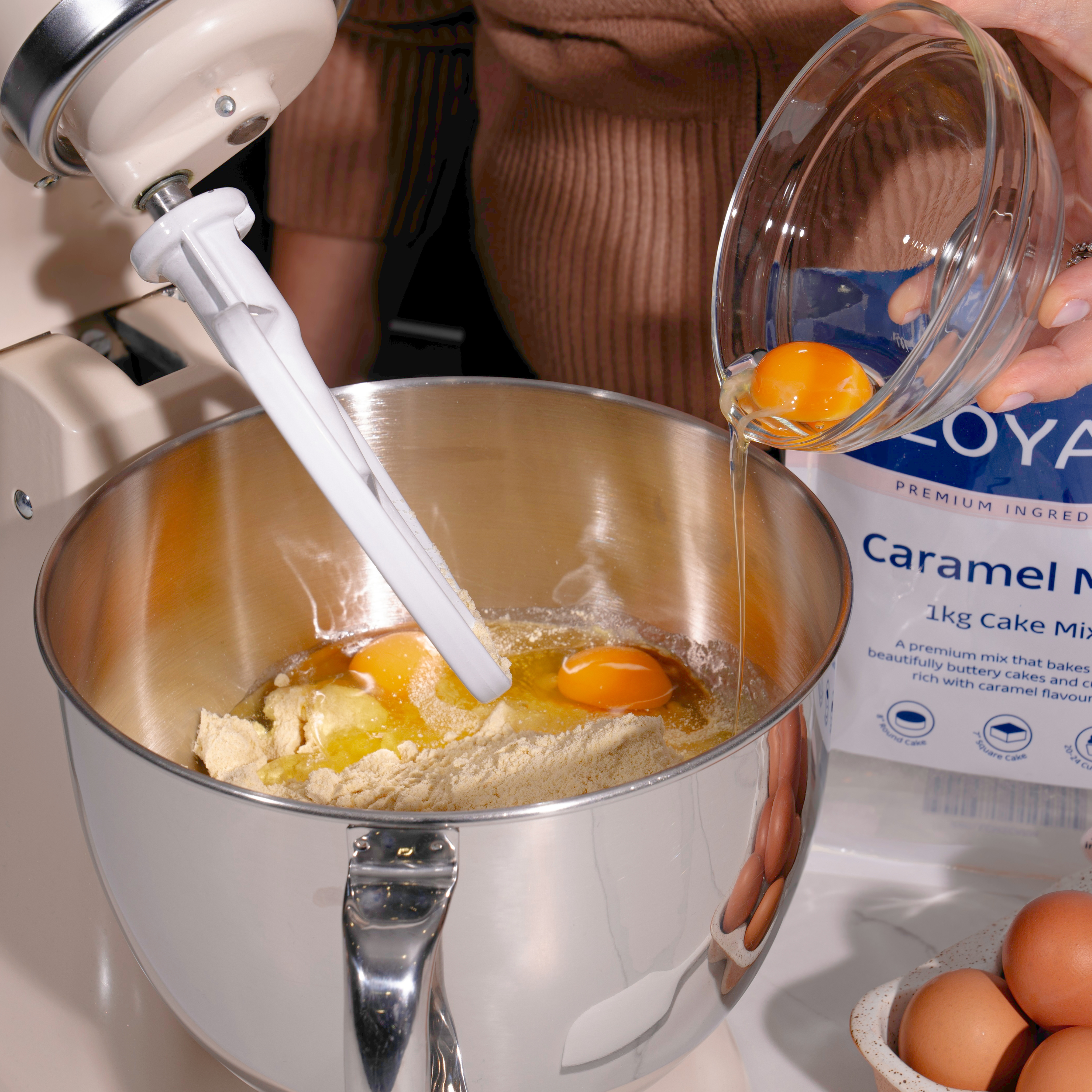LOYAL Caramel Mud Cake Mix 1kg