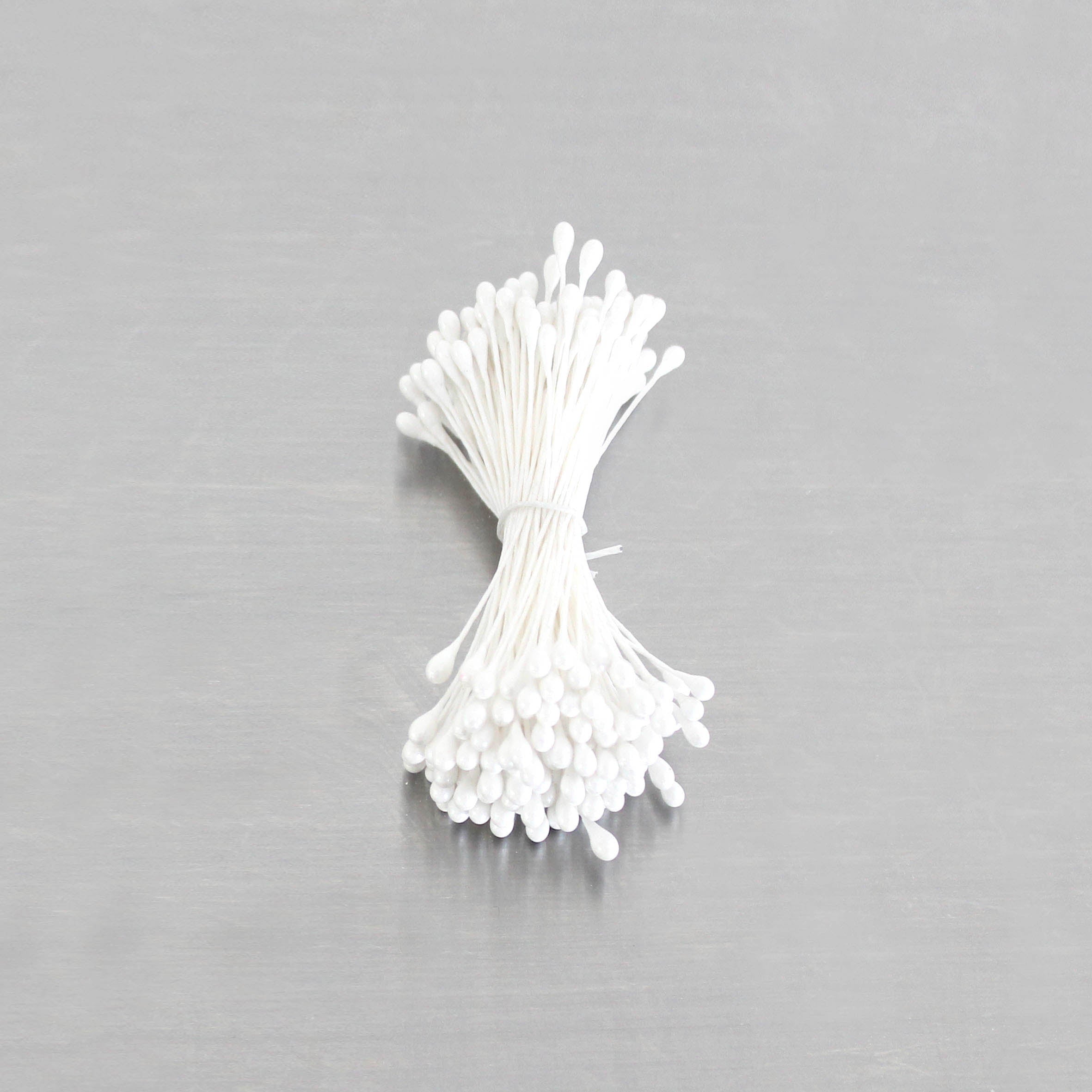 LOYAL Floral Stamens Pearl White Round Small