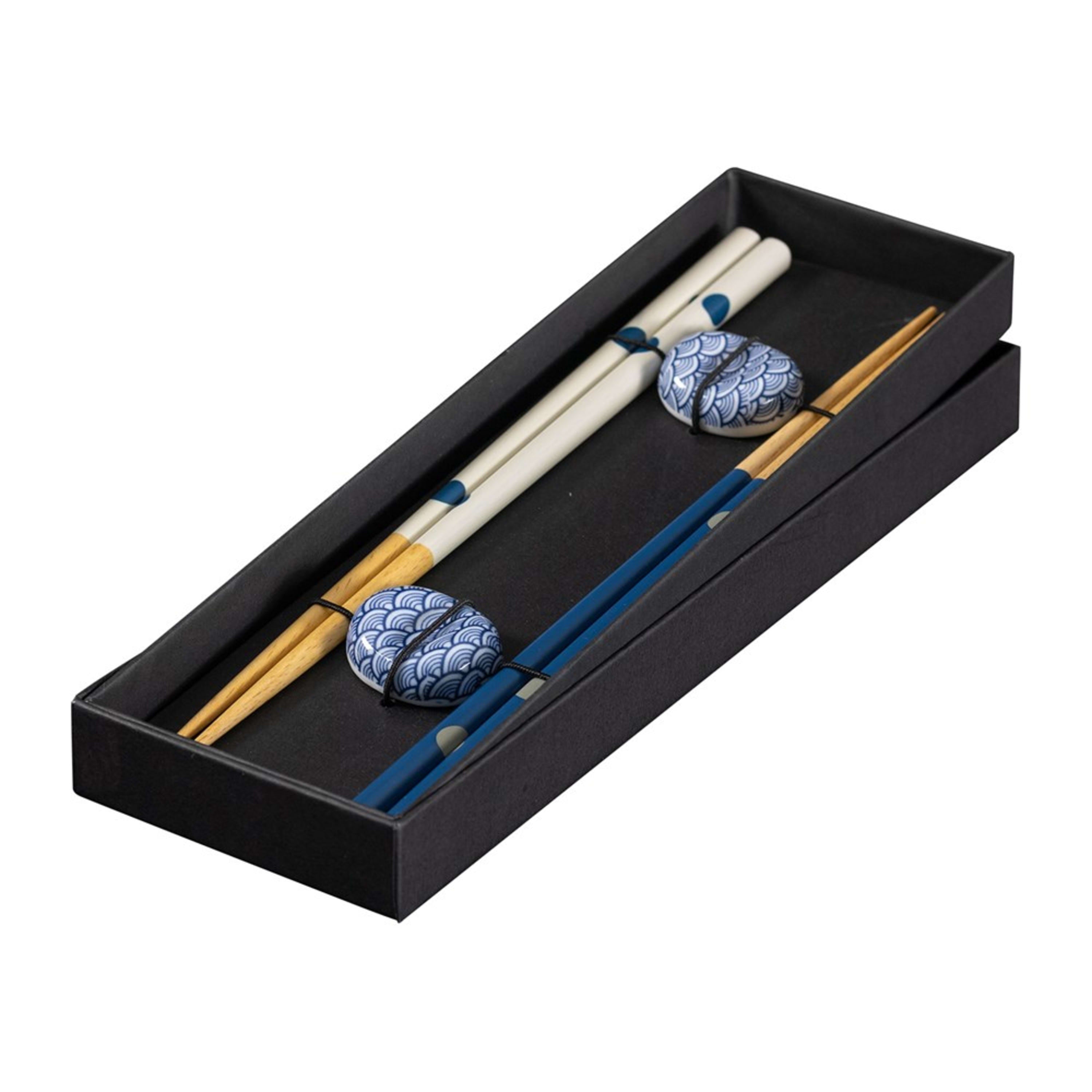 Omotenashi Living Komon 4 Piece Chopstick & Chopstick Rest Set