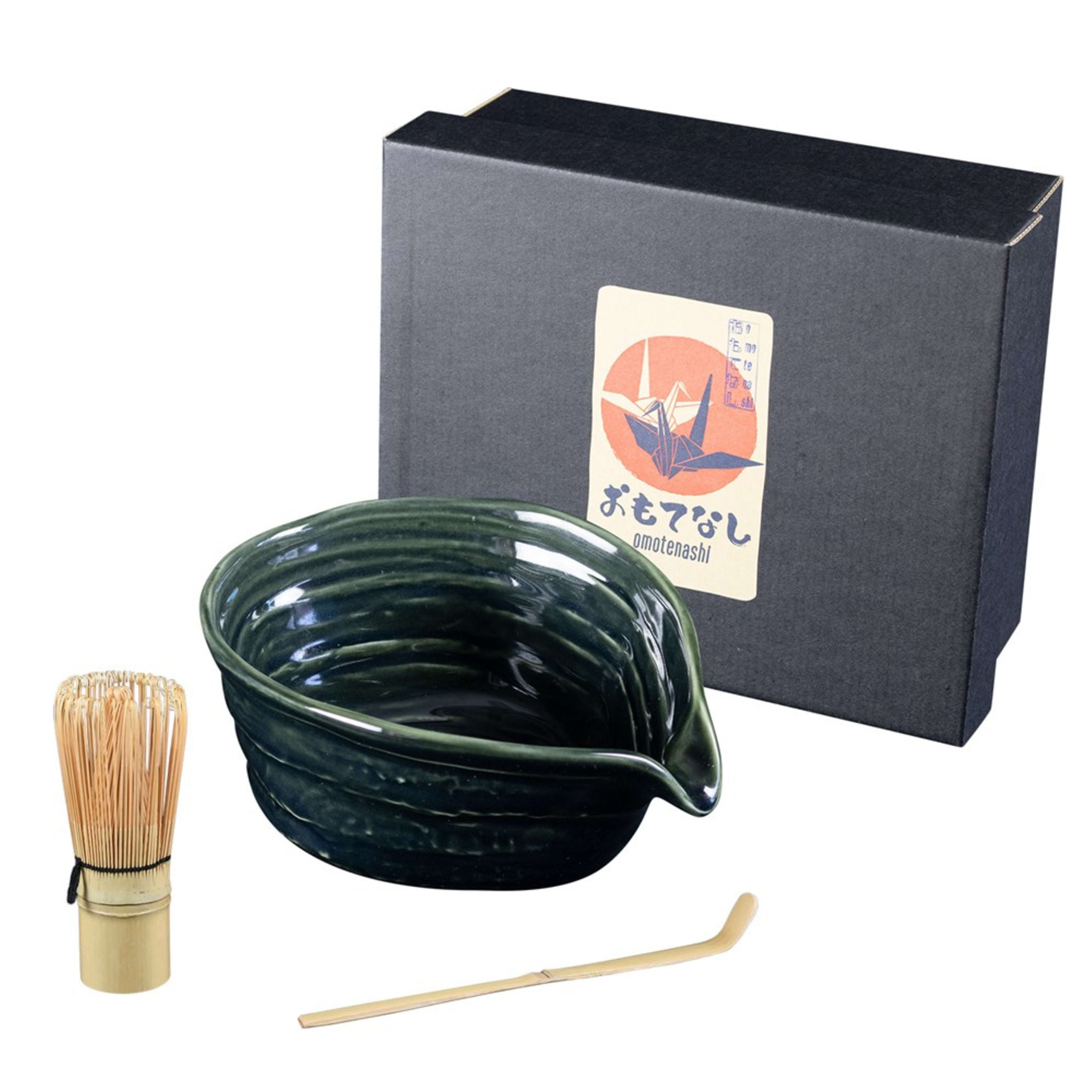 Omotenashi Green Kabuto Spout Matcha Bowl with Whisk 14x7.5cm Gift Set
