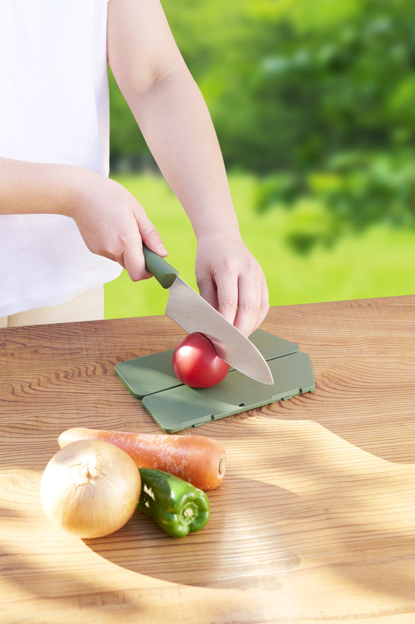 Kai Manasaya Santoku Knife 16.5cm (with Sheath) Green