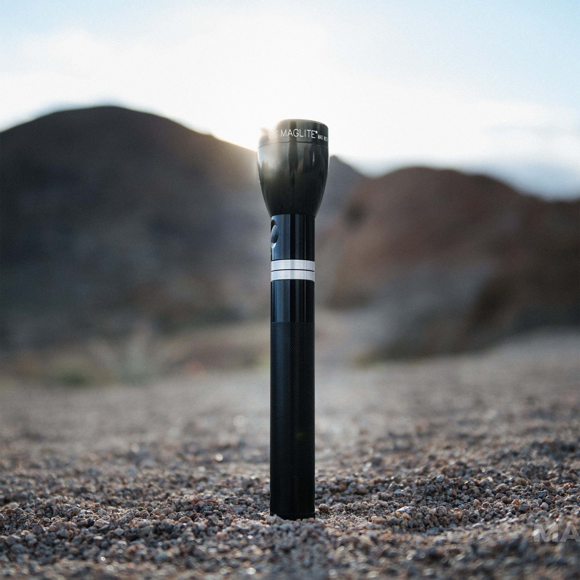 Maglite ML150LRX LED Rechargeable Flashlight System - Matte