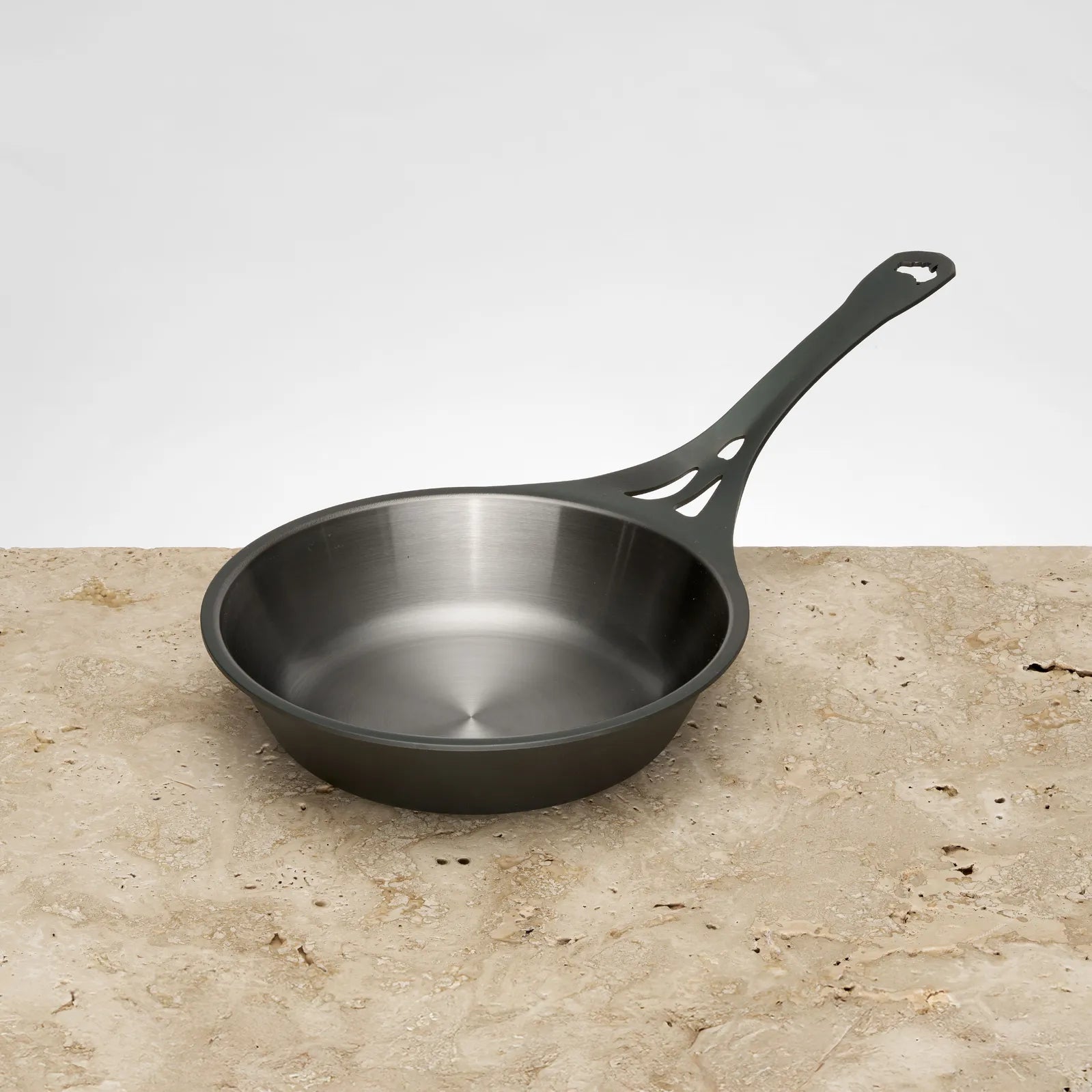Solidteknics AUS-ION™ Polished 22cm Sauteuse