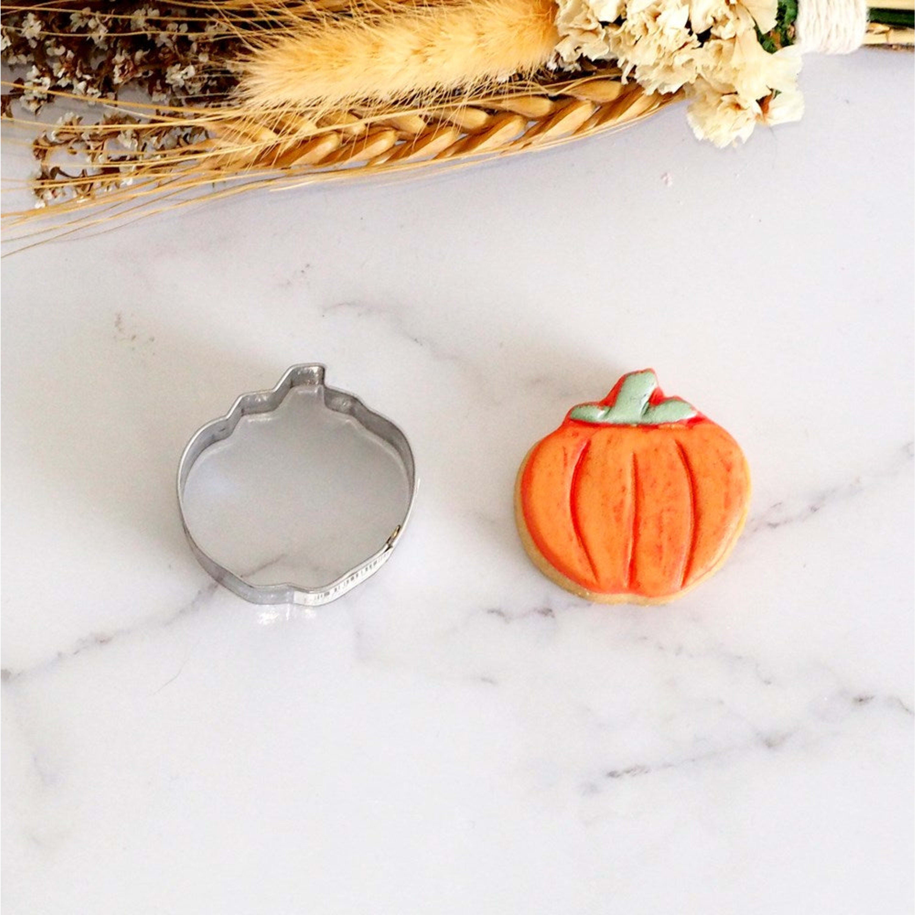 Sweet Themes Mini Pumpkin Cookie Cutter
