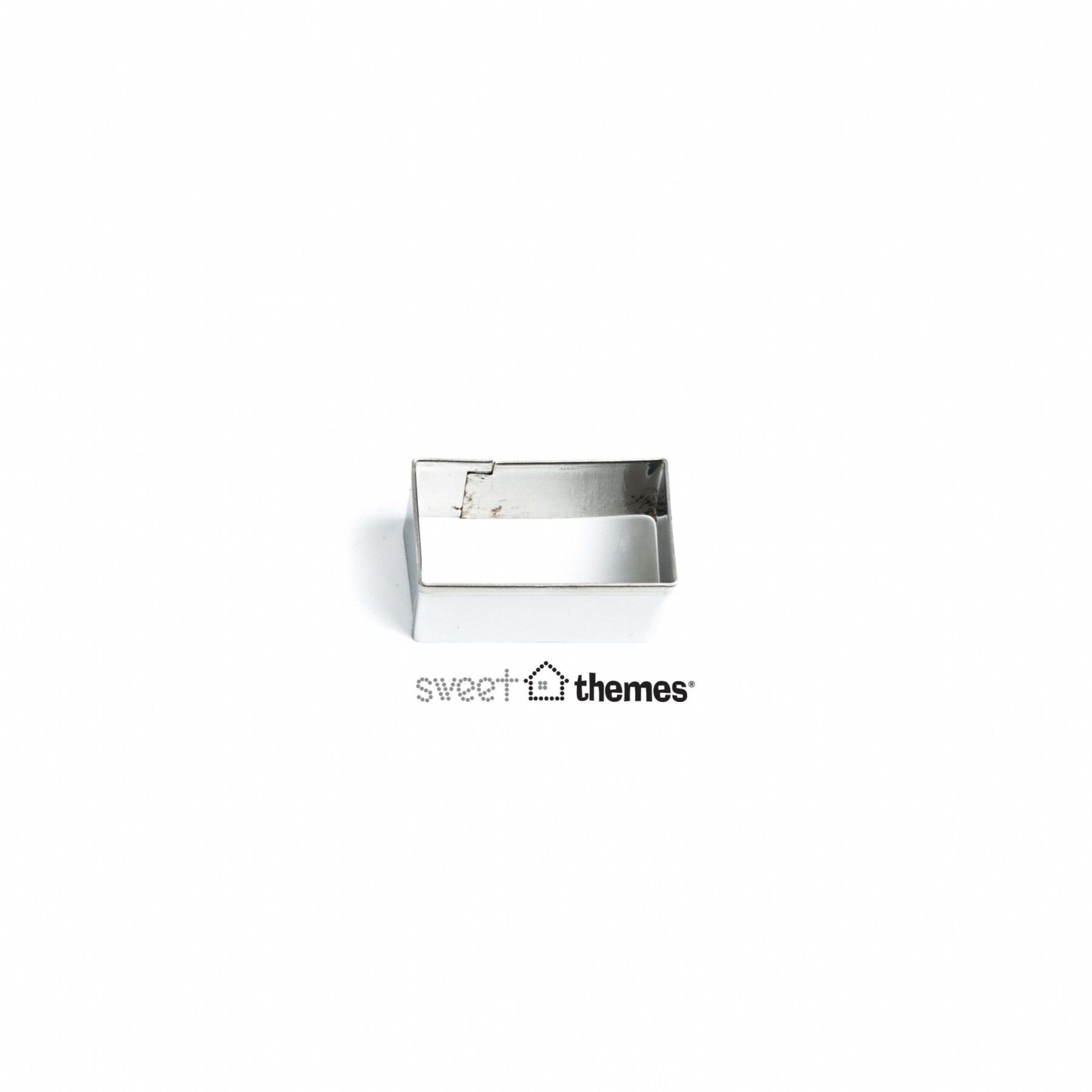 Sweet Themes Rectangle 2.3cm x 4.1cm Cookie Cutter