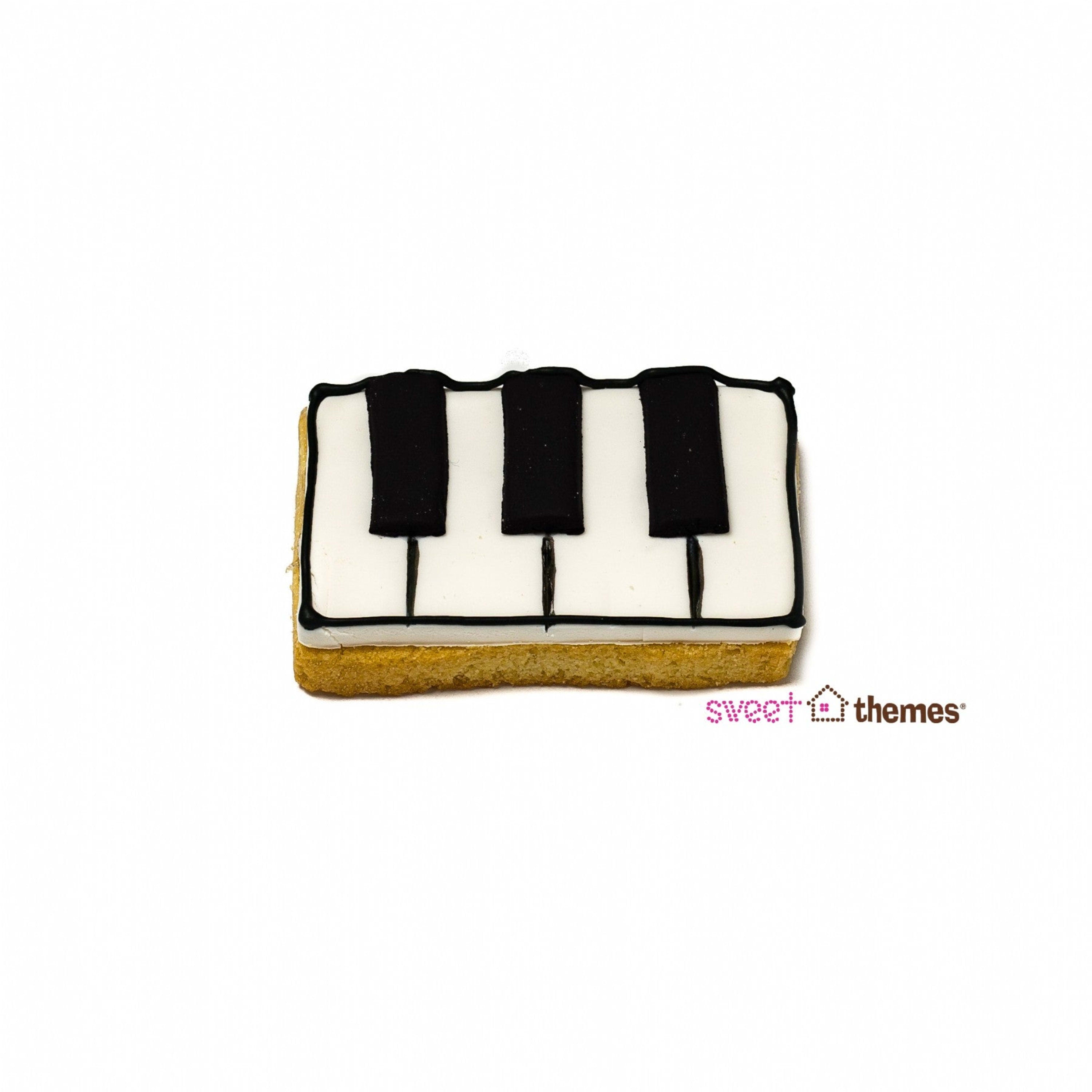 Sweet Themes Rectangle 4.7cm x 7.4cm Cookie Cutter