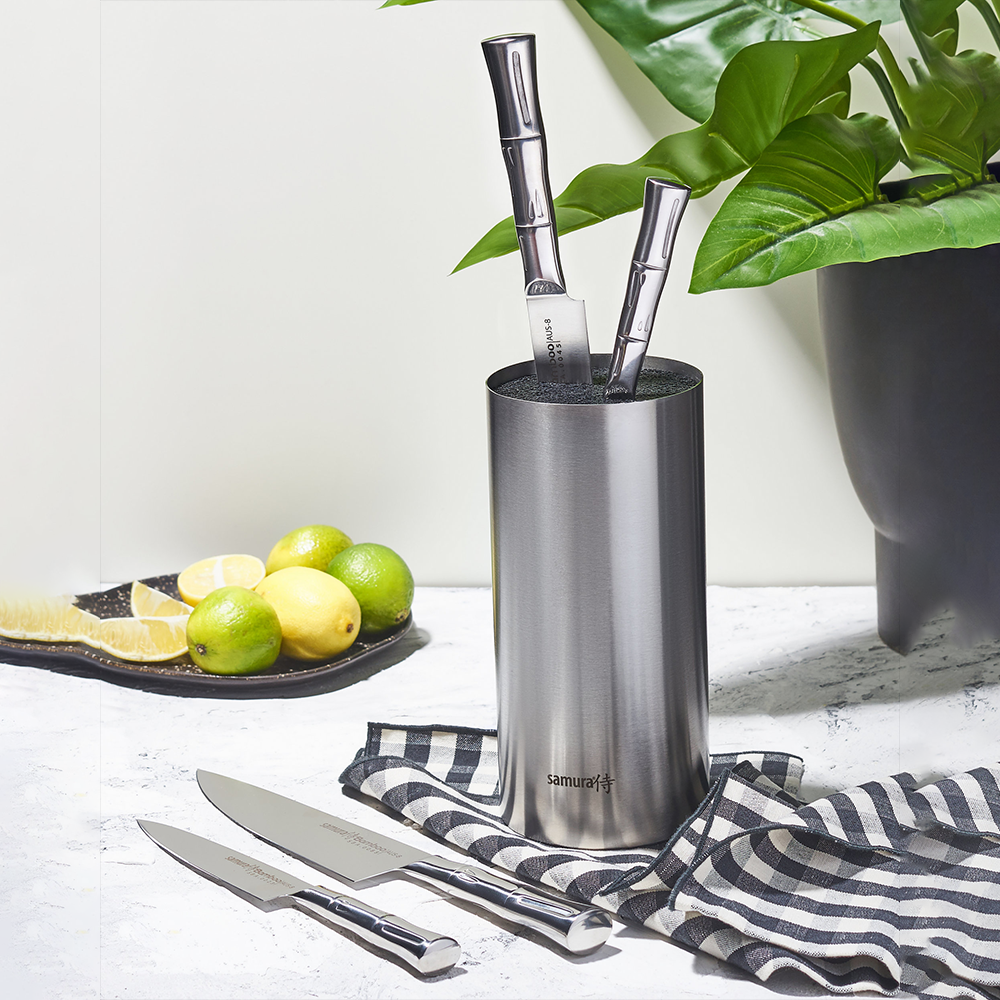 Samura BAMBOO Knife Block Set with 4 Kitchen Knives: Paring Knife, Utility Knife, Slicing Knife, Chef’s Knife, Brush Block