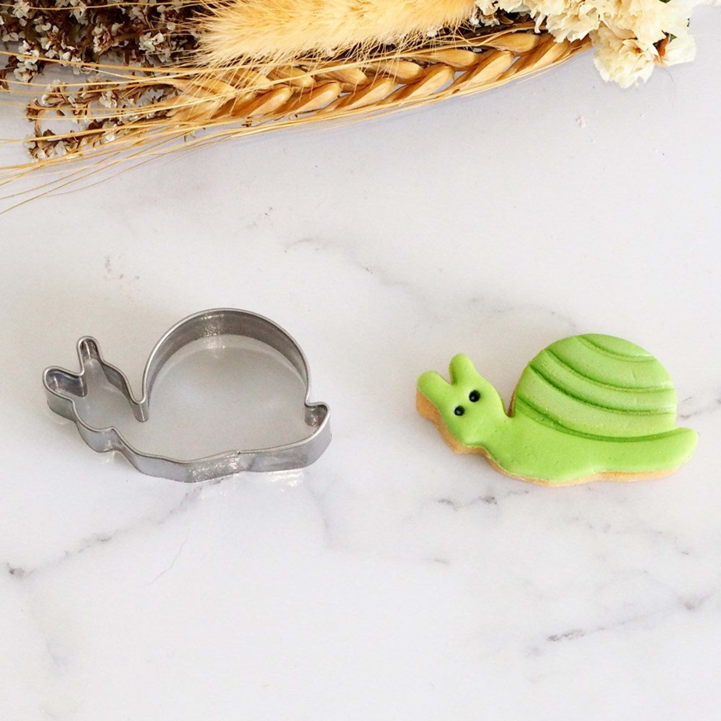 Sweet Themes Mini Snail Cookie Cutter