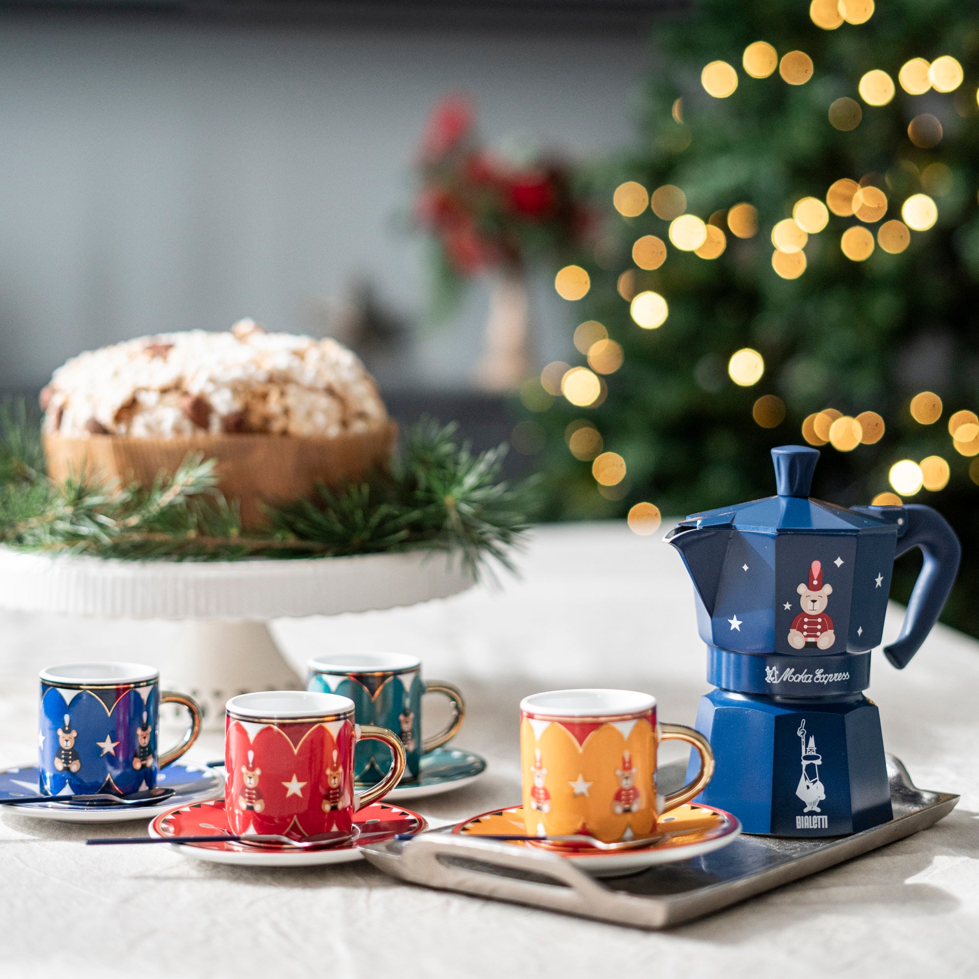 Bialetti Magico Ricordo Moka Express – 3 Cup (130 ml) Teddy Bear Blue Stovetop Coffee Maker