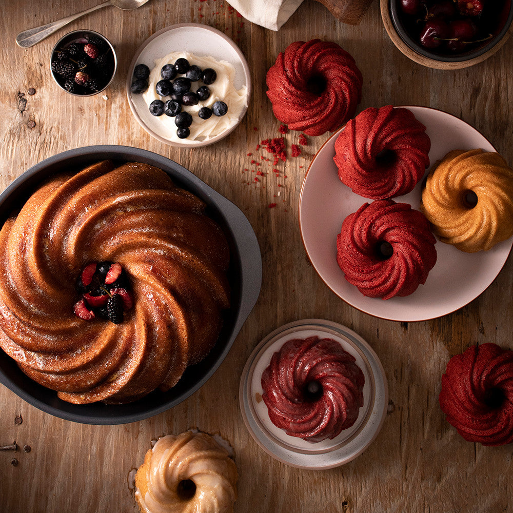 Nordicware Swirl Bundt Pan, 23.9 x 23.9 x 9.1cm