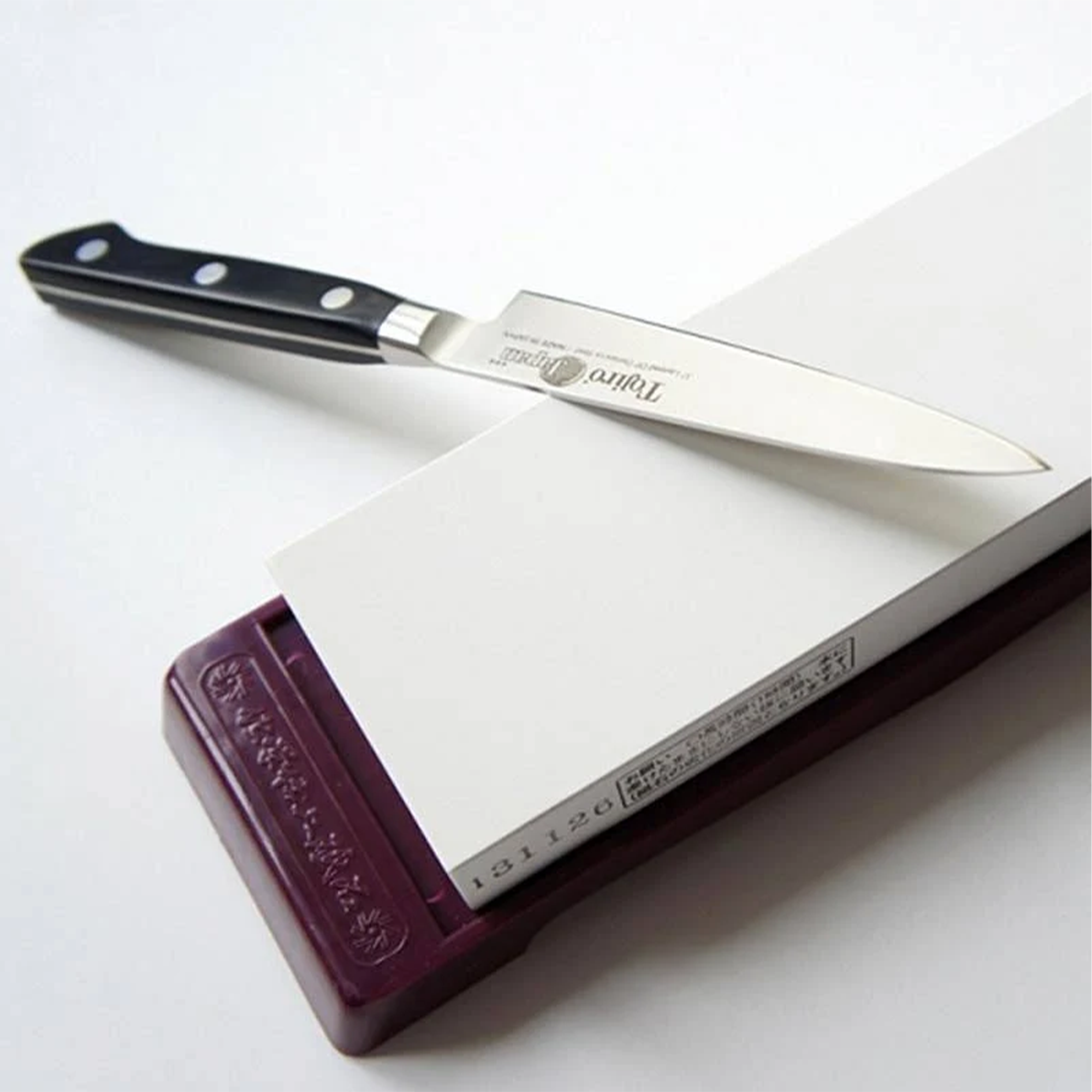 Tojiro Whetstone Professional (Finishing) w/Non-Slip Stand #8000, 265x80x40mm