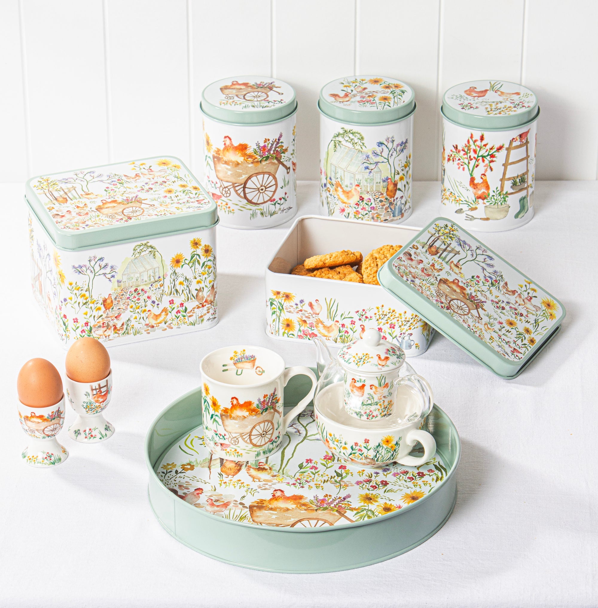 Ashdene Garden Hens Round Serving Tray