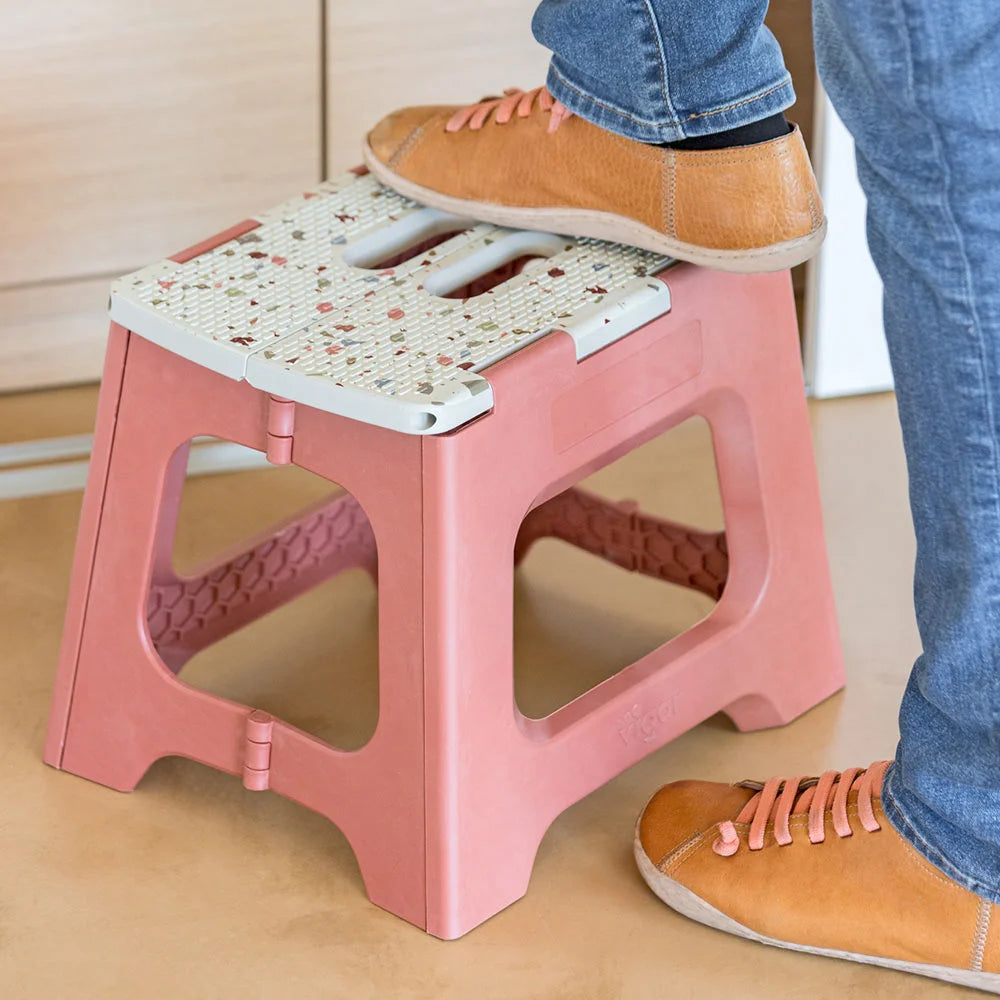 Vigar Compact Foldable 32cm Stool