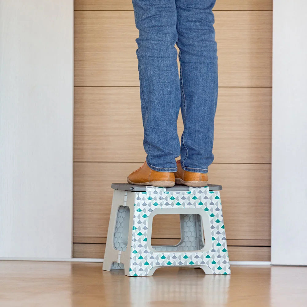 Vigar Compact Foldable 32cm Stool