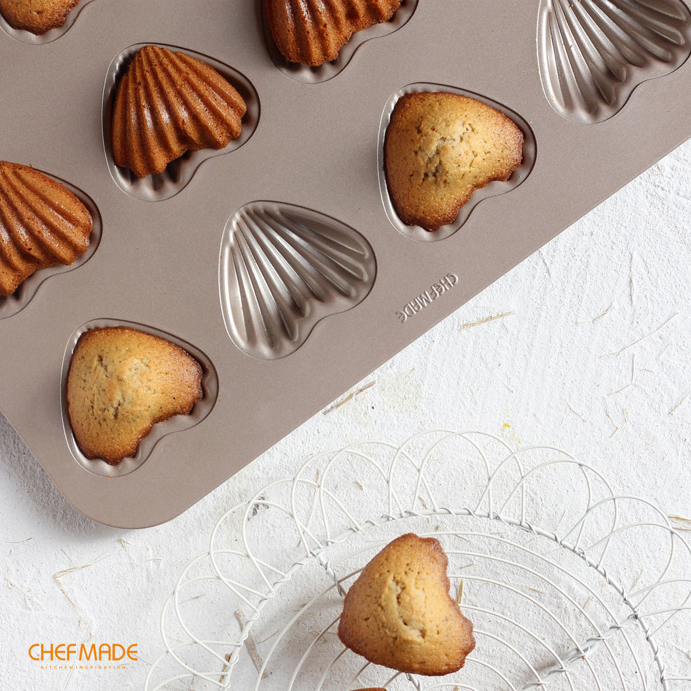 CHEFMADE Heart Madeleine Pan 12 Cup (WK9422)
