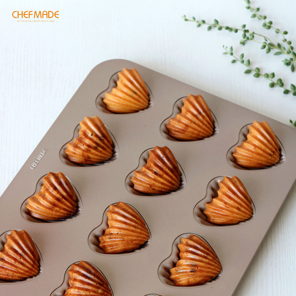 CHEFMADE Heart Madeleine Pan 12 Cup (WK9422)