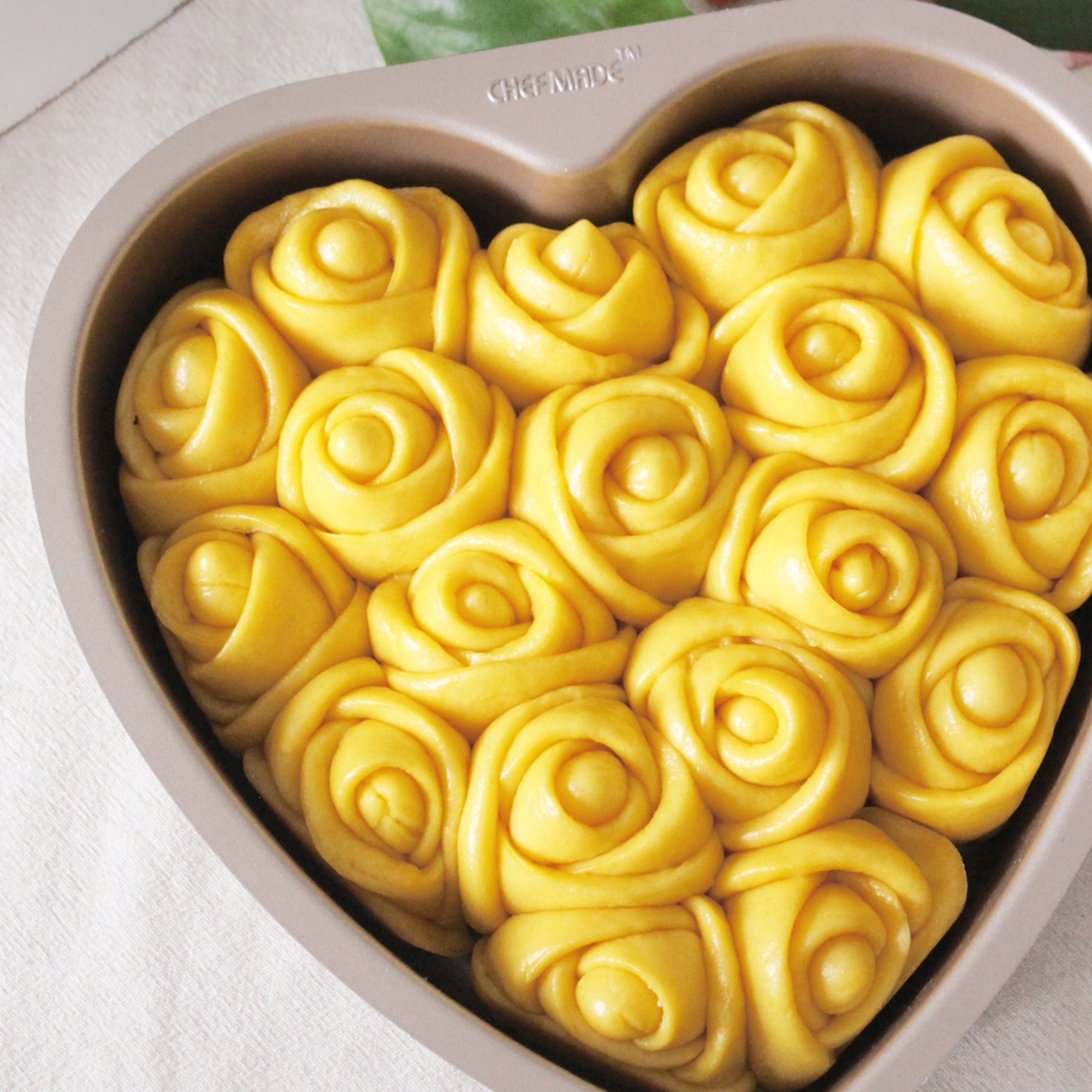CHEFMADE Heart Cake Pan 23cm (WK9208)